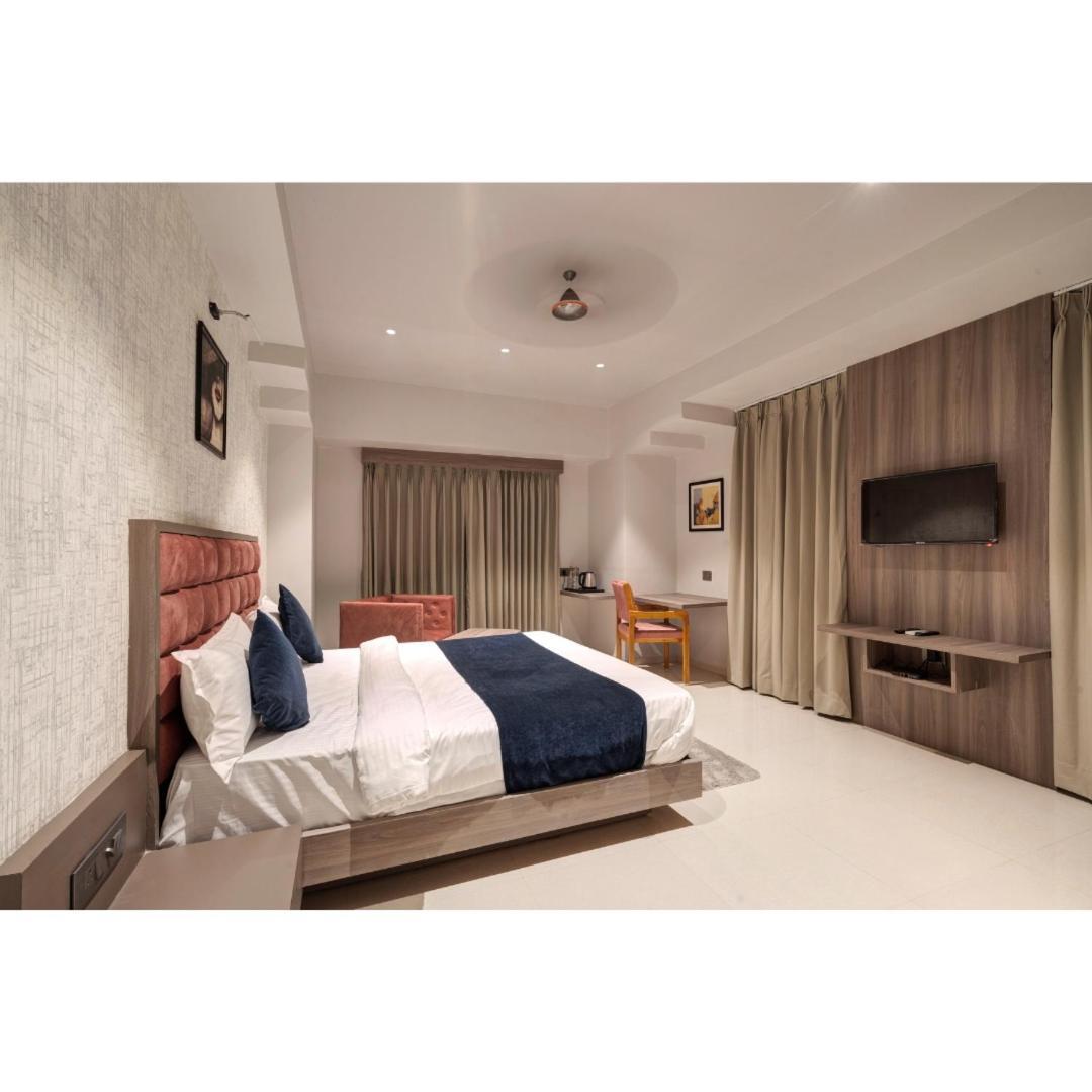 Hotel Sparsh Divine