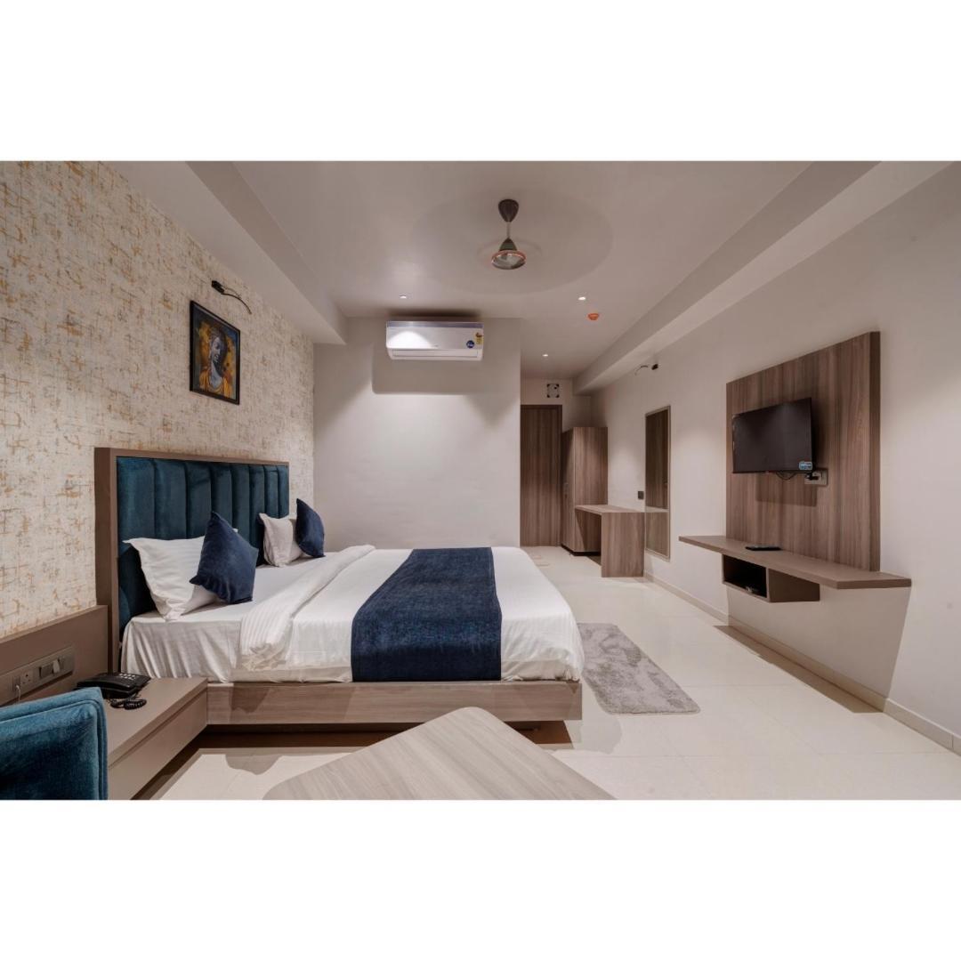 Hotel Sparsh Divine 3*
