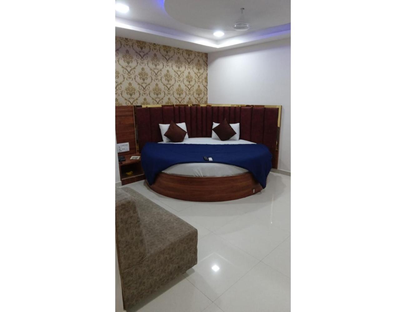 Homestay Paradise, Naroda