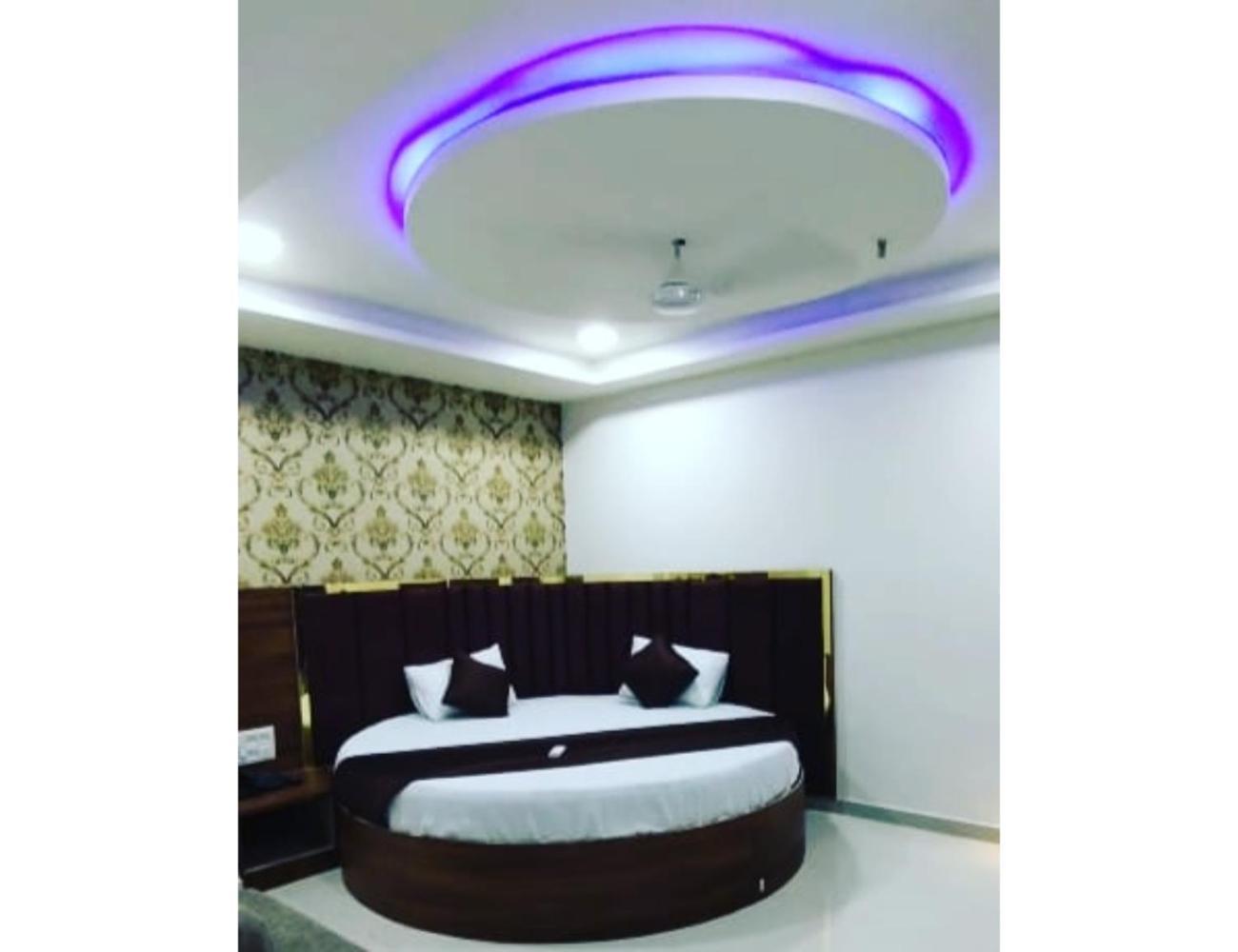 Homestay Paradise, Naroda