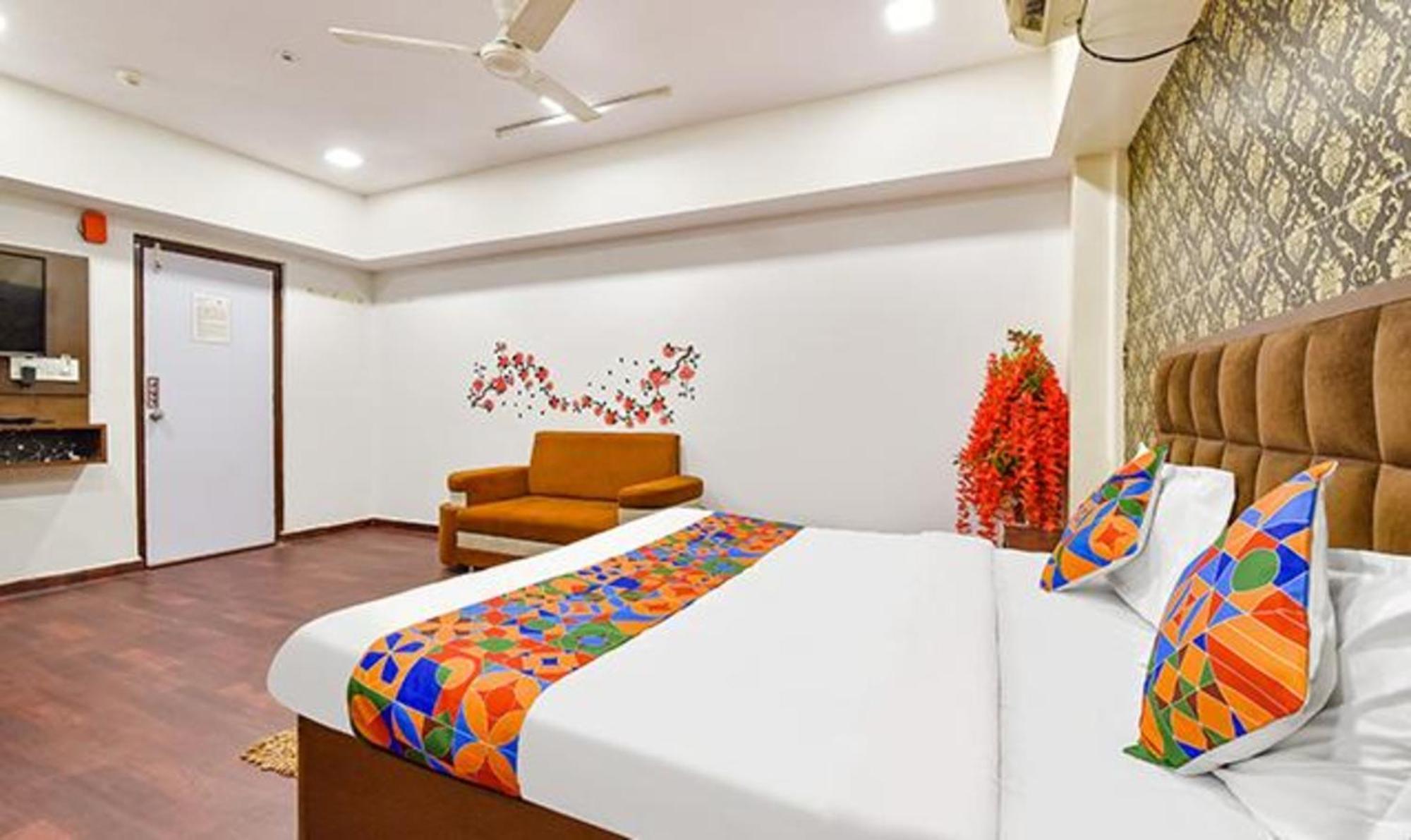 Hotel Fabhotel Blue Moon I 3*