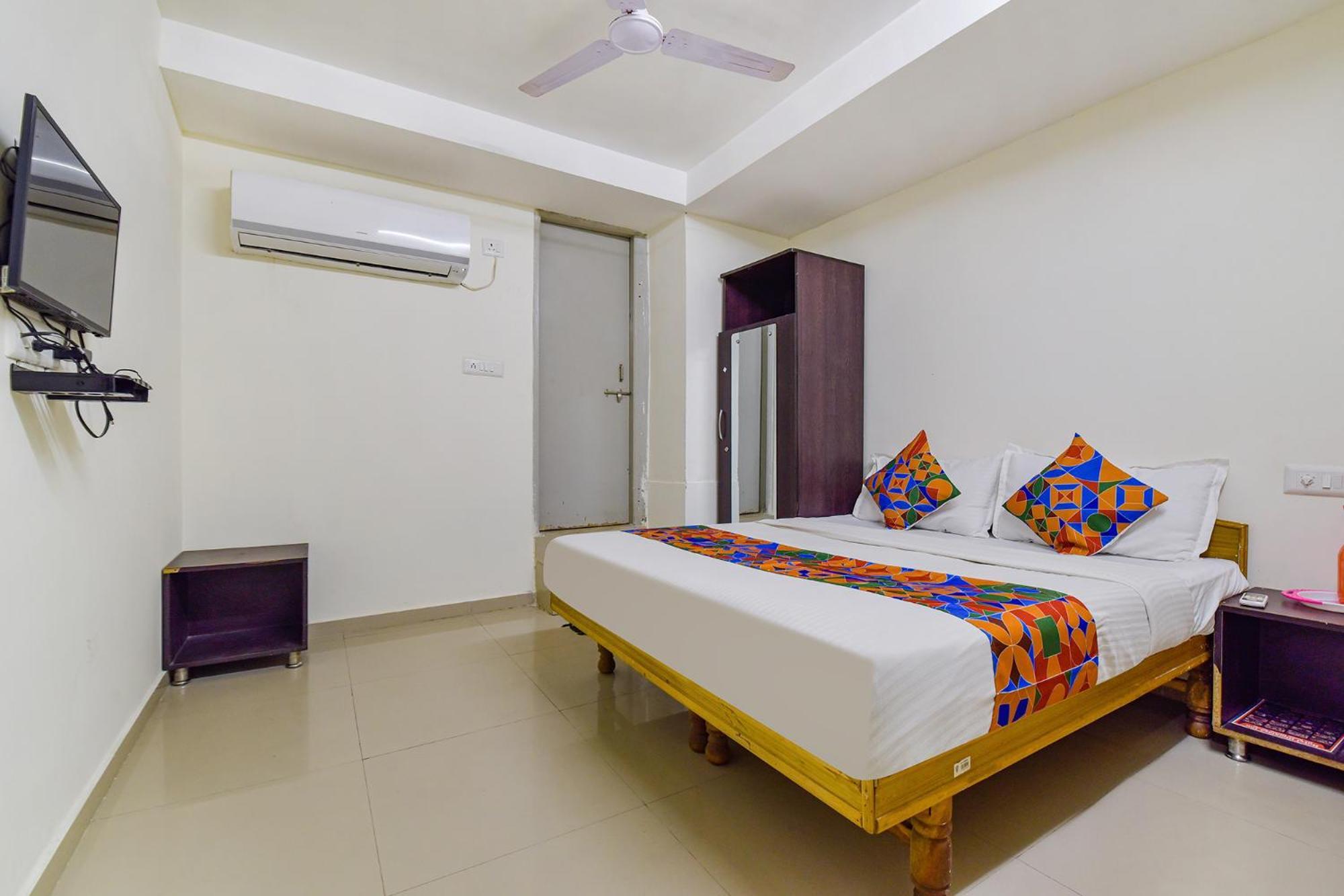 Fabexpress Himalaya Hotel 3*