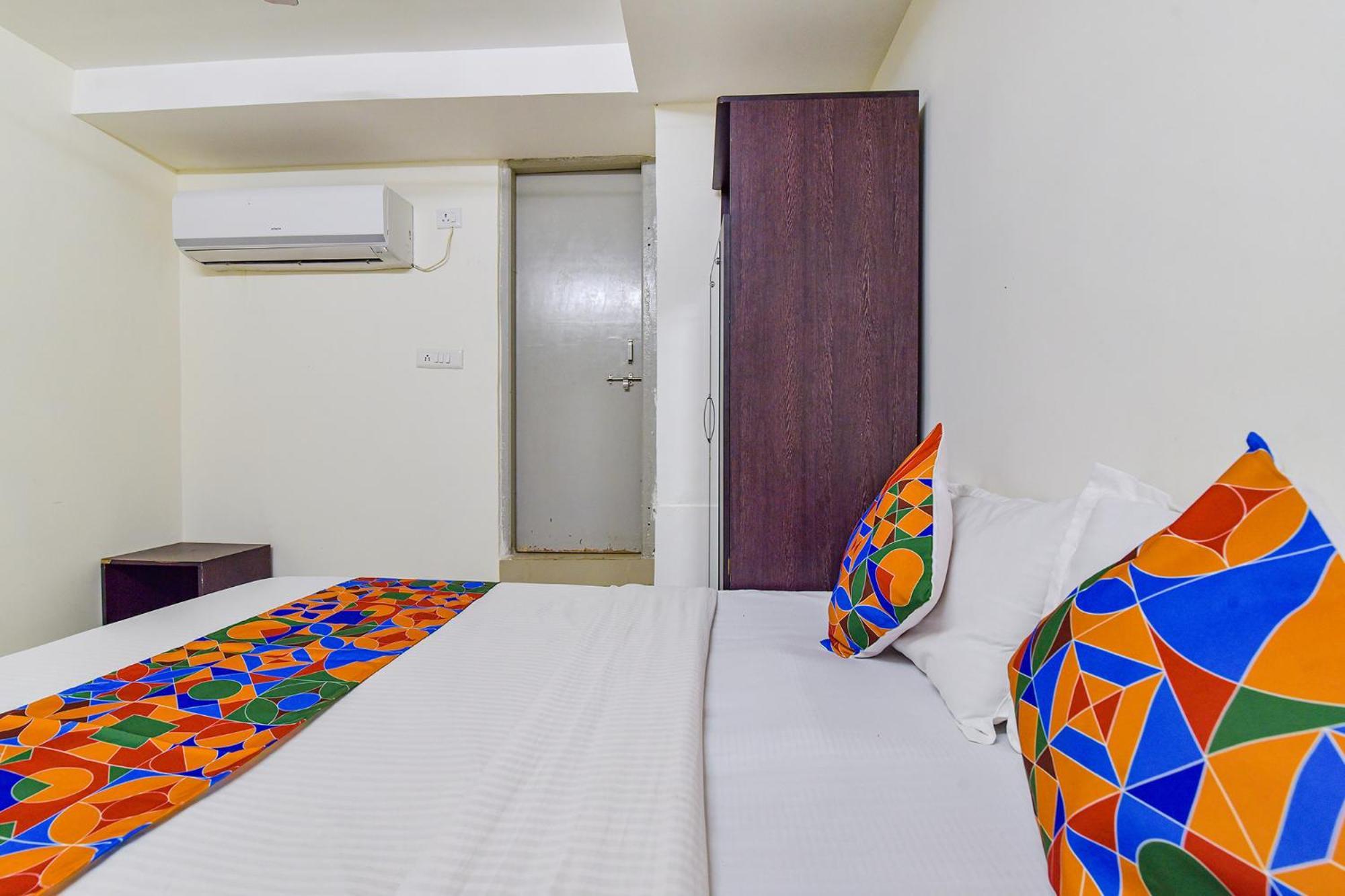 Hotel Fabexpress Himalaya Ahmedabad