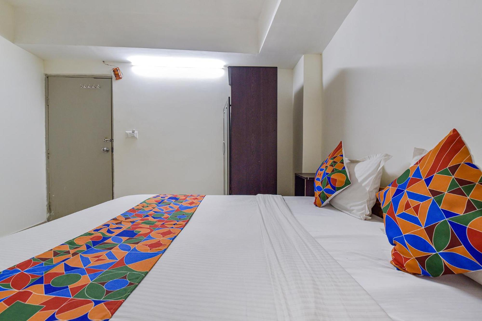 Fabexpress Himalaya Hotel
