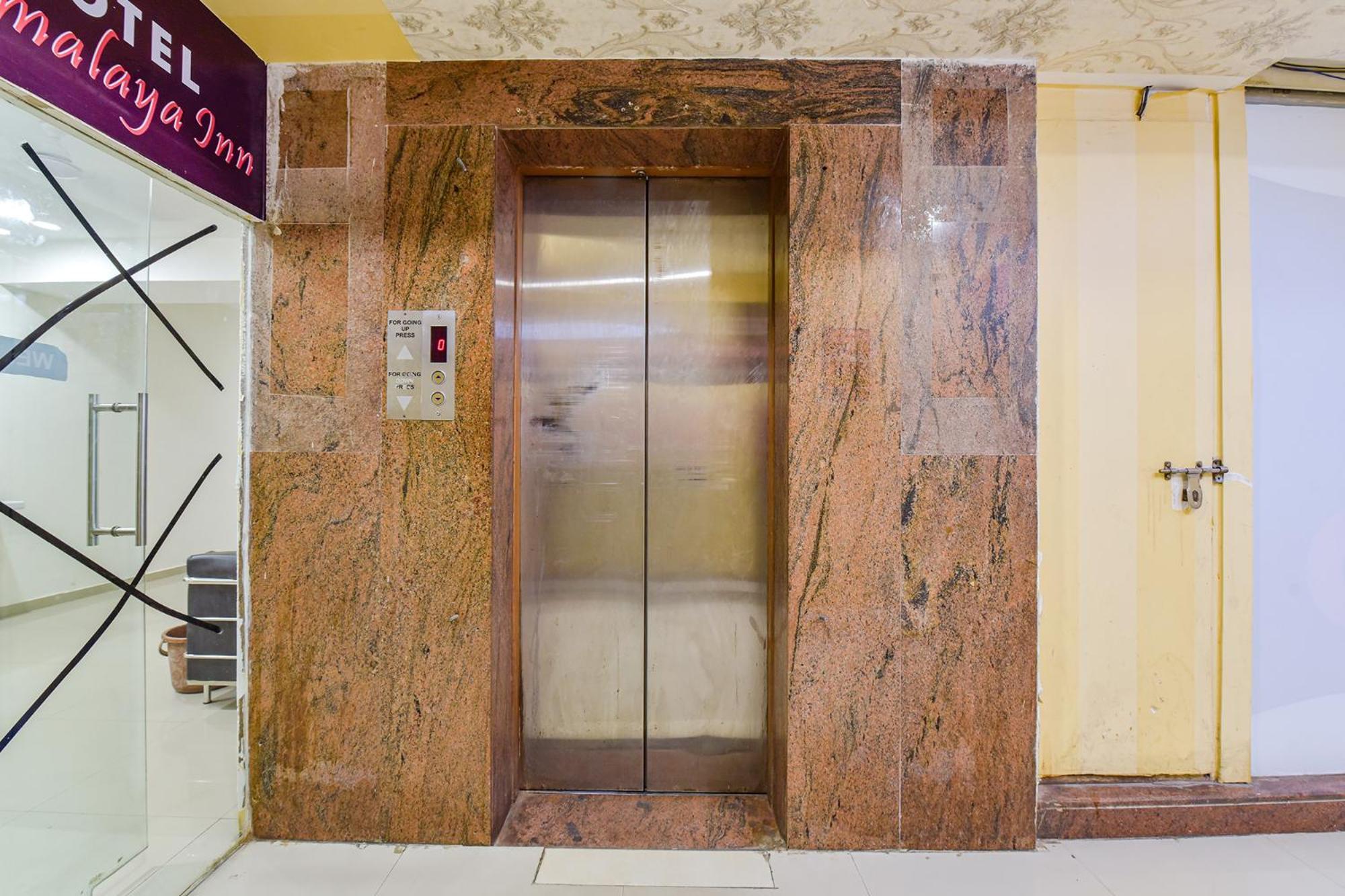 Hotel Fabexpress Himalaya Ahmedabad