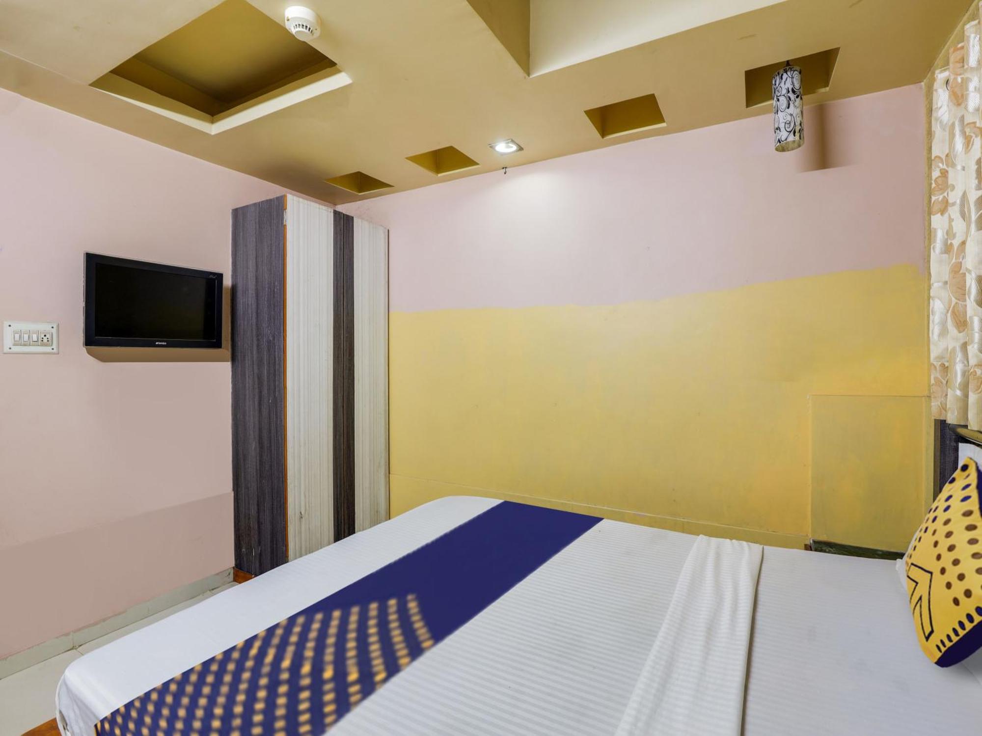 Hotel Oyo Mangalam Ahmedabad