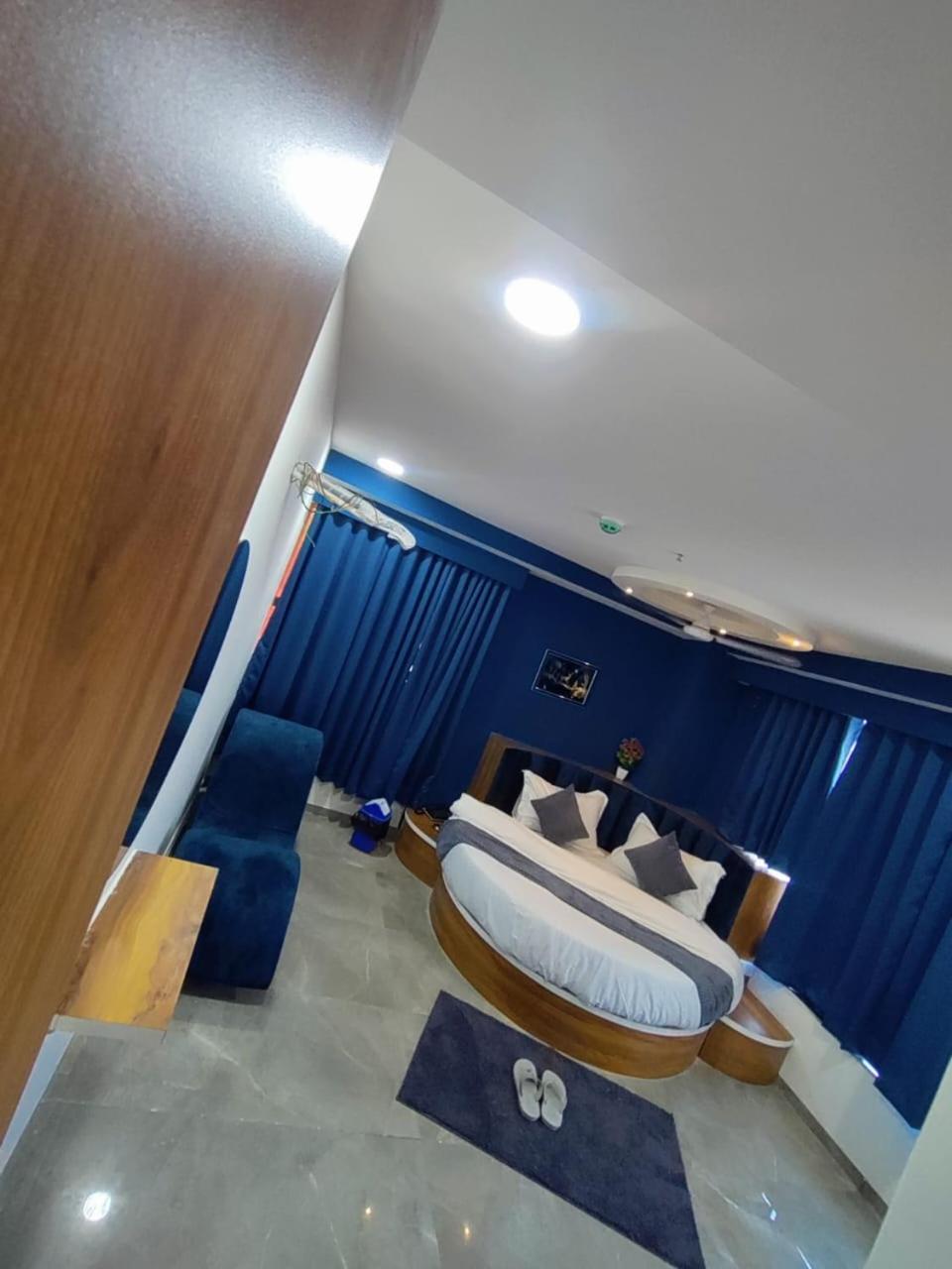 Lee Park Hotel 3*