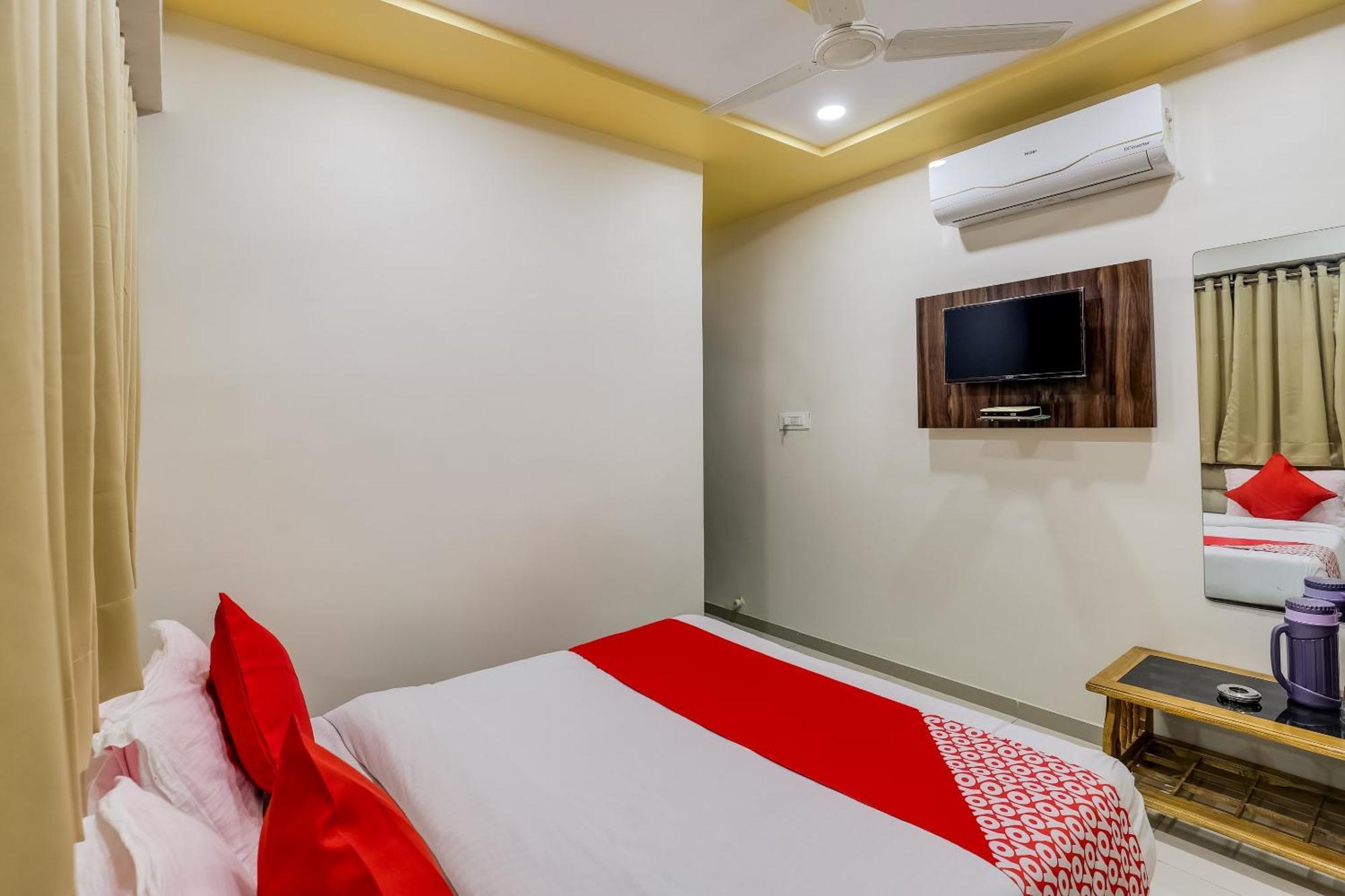 Collection O Alice 3* Ahmedabad