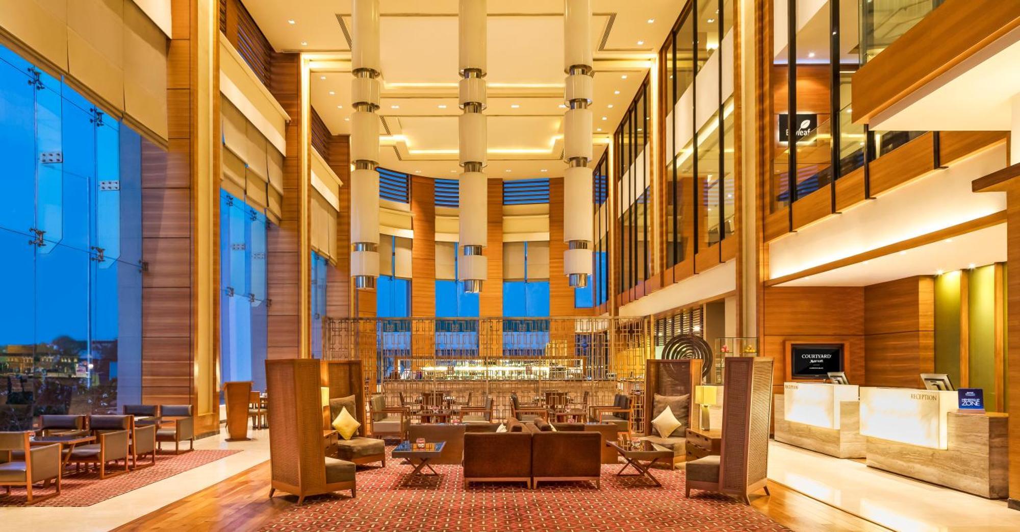 Hotel Courtyard By Marriott Ahmedabad