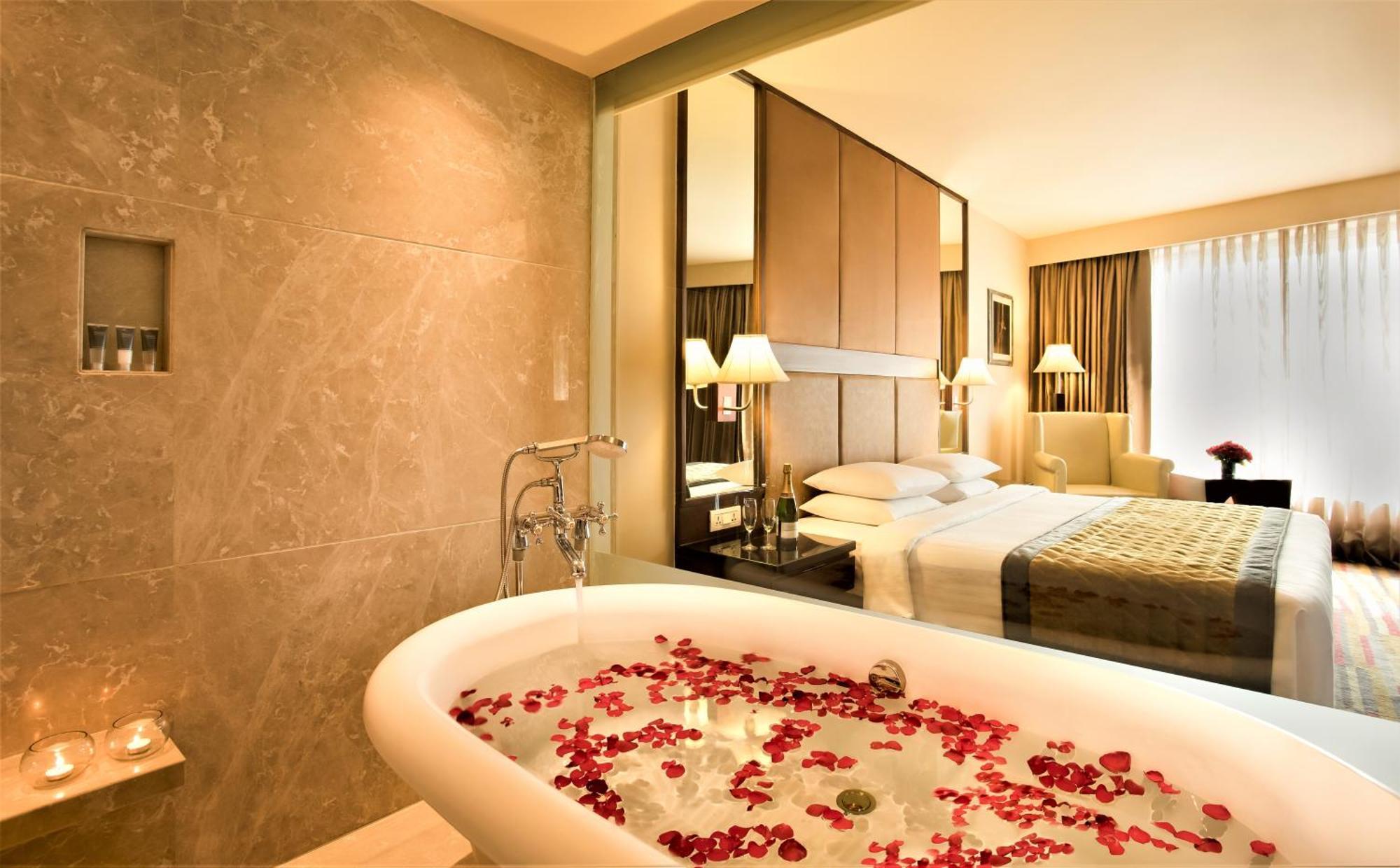 Courtyard By Marriott Hotel 5*