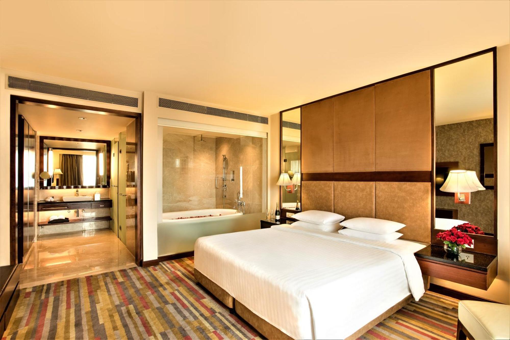 Courtyard By Marriott 5*