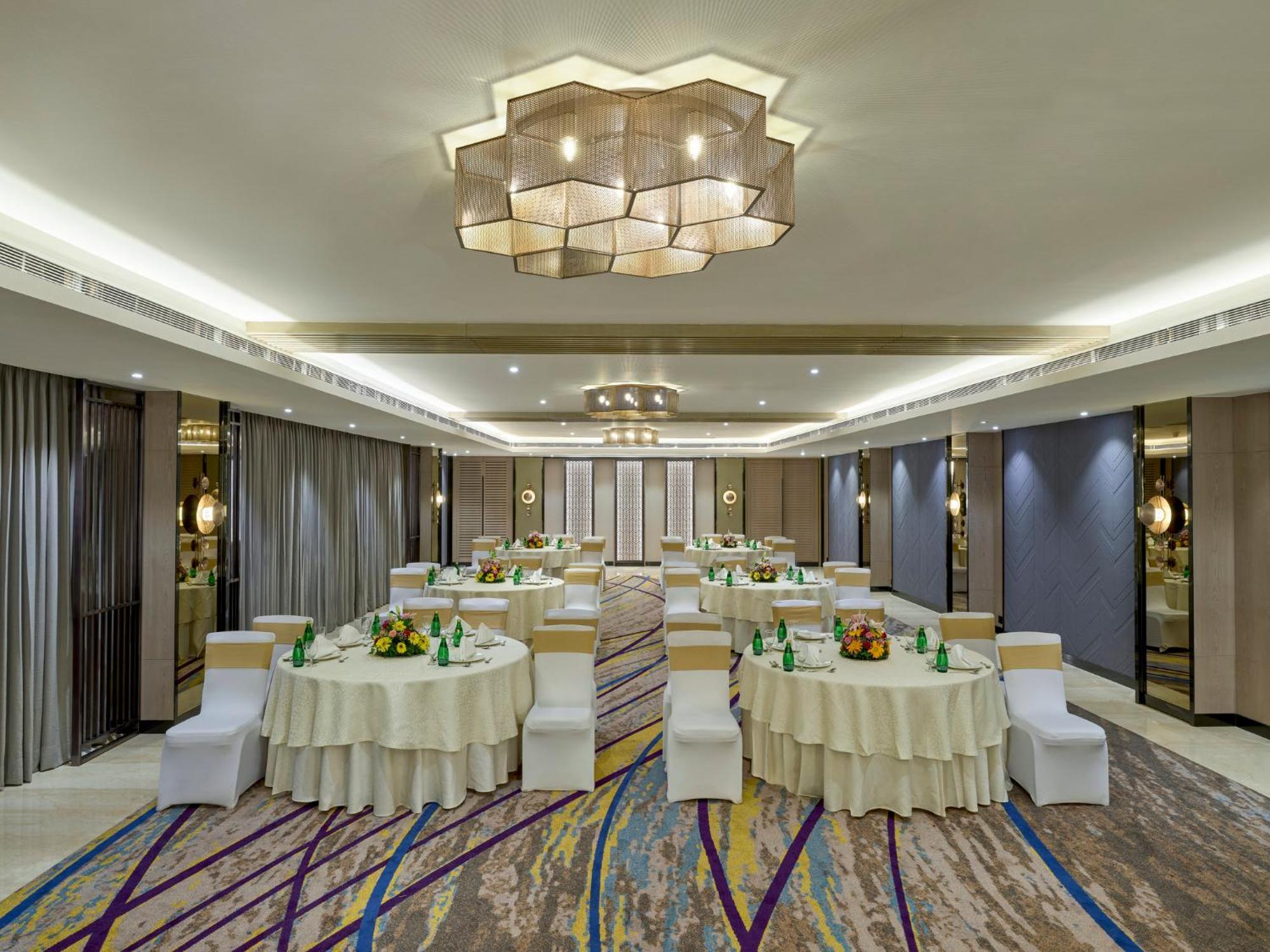 Crowne Plaza Centre By Ihg 5* Ahmedabad