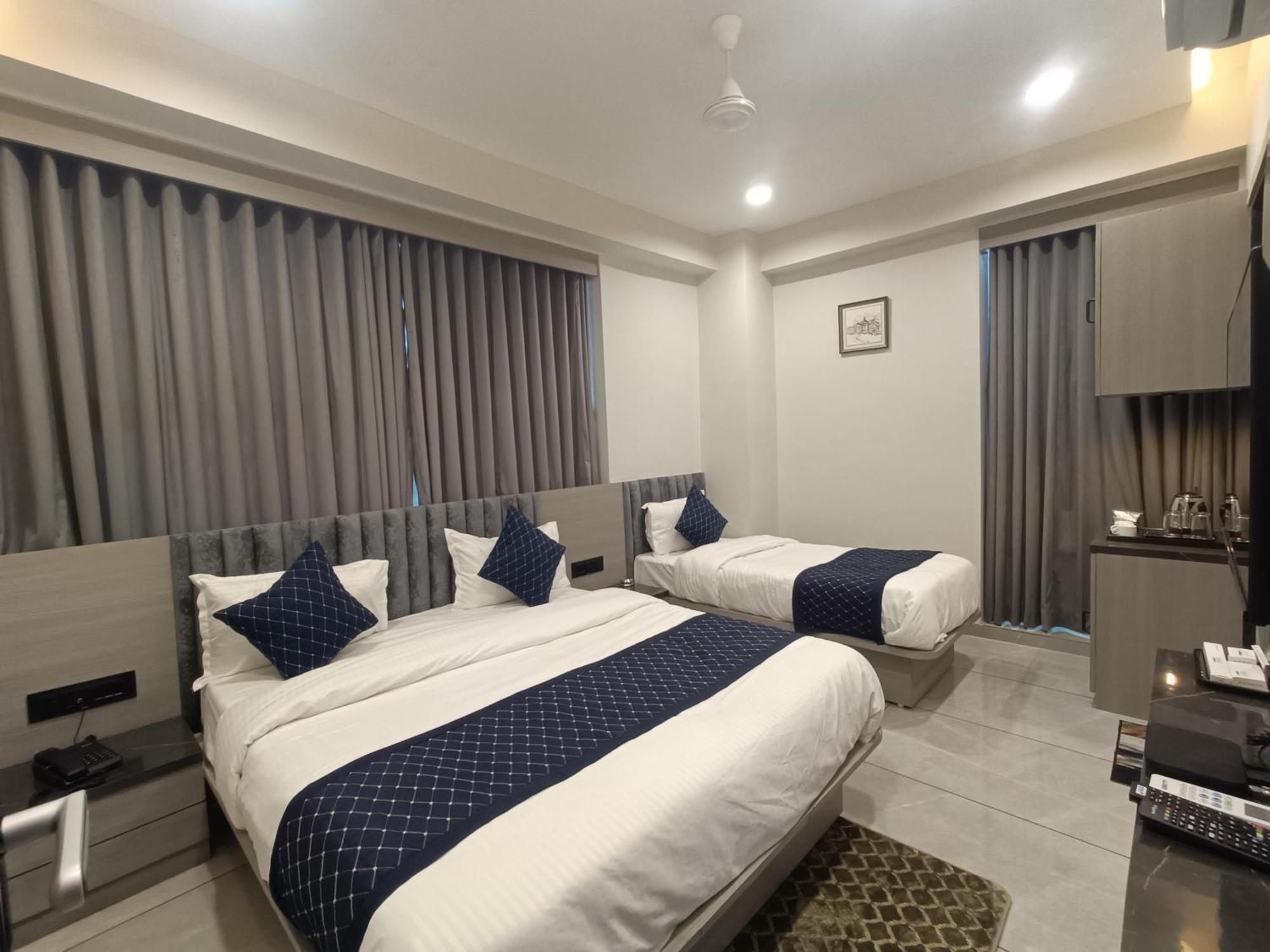Asiana Sky Motera Hotel 2*
