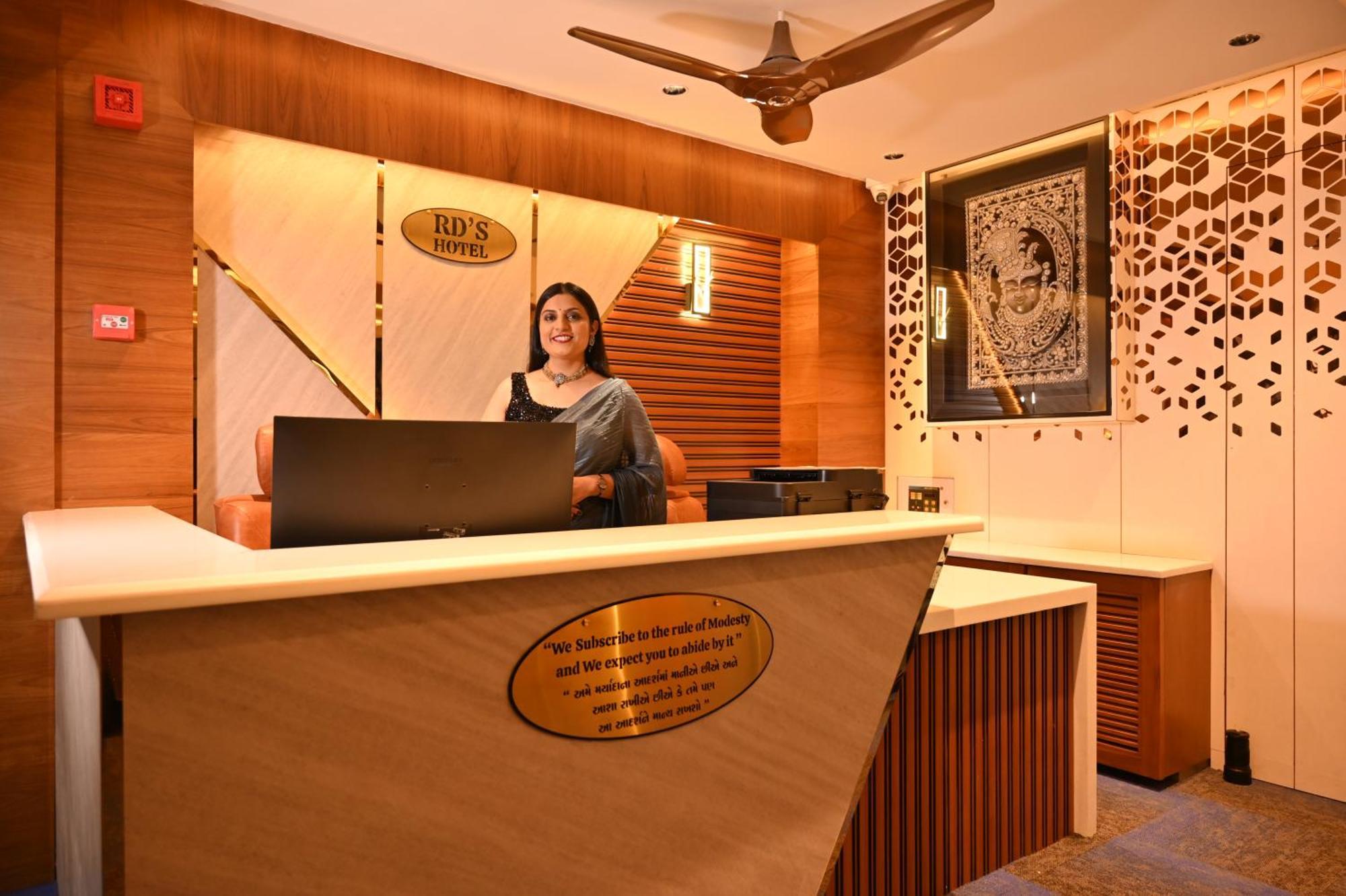 Hotel Rds Ahmedabad