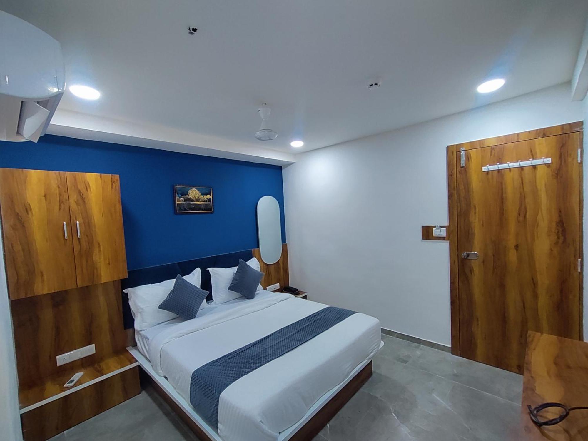 Hotel Lee Park Ahmedabad
