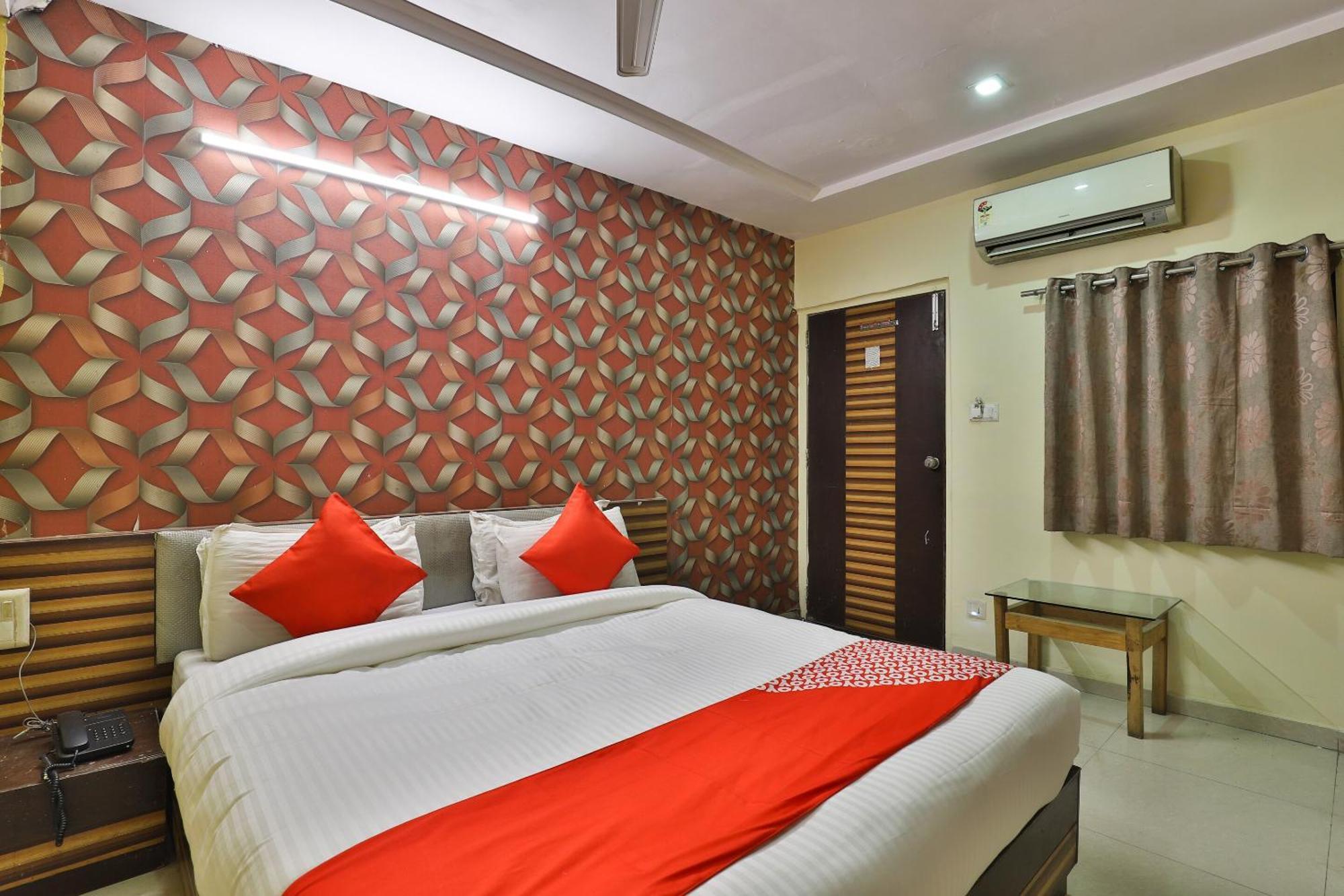 Hotel Spot On Shreeji Palace Ahmedabad