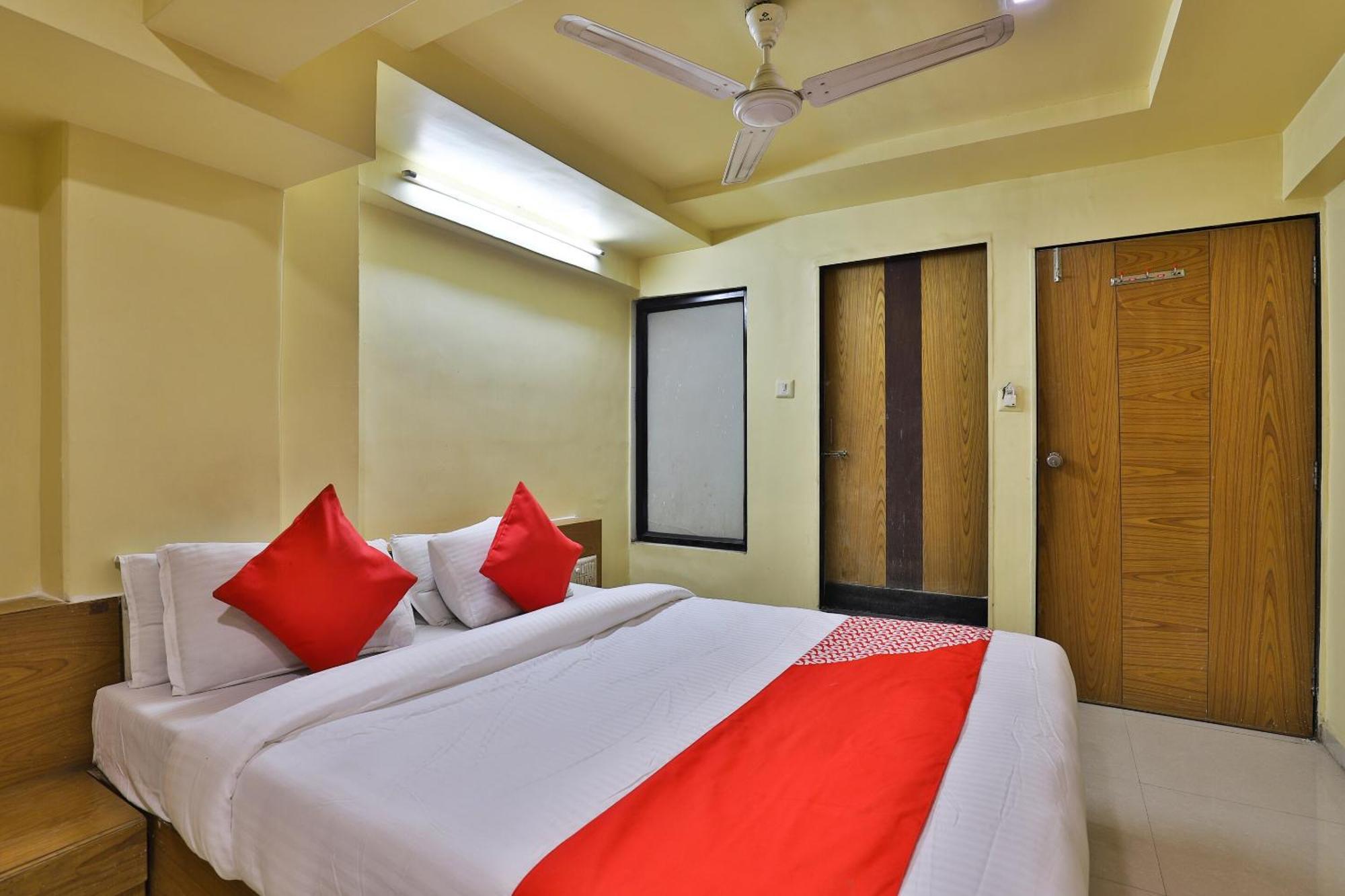 Spot On Shreeji Palace Hotel 3*