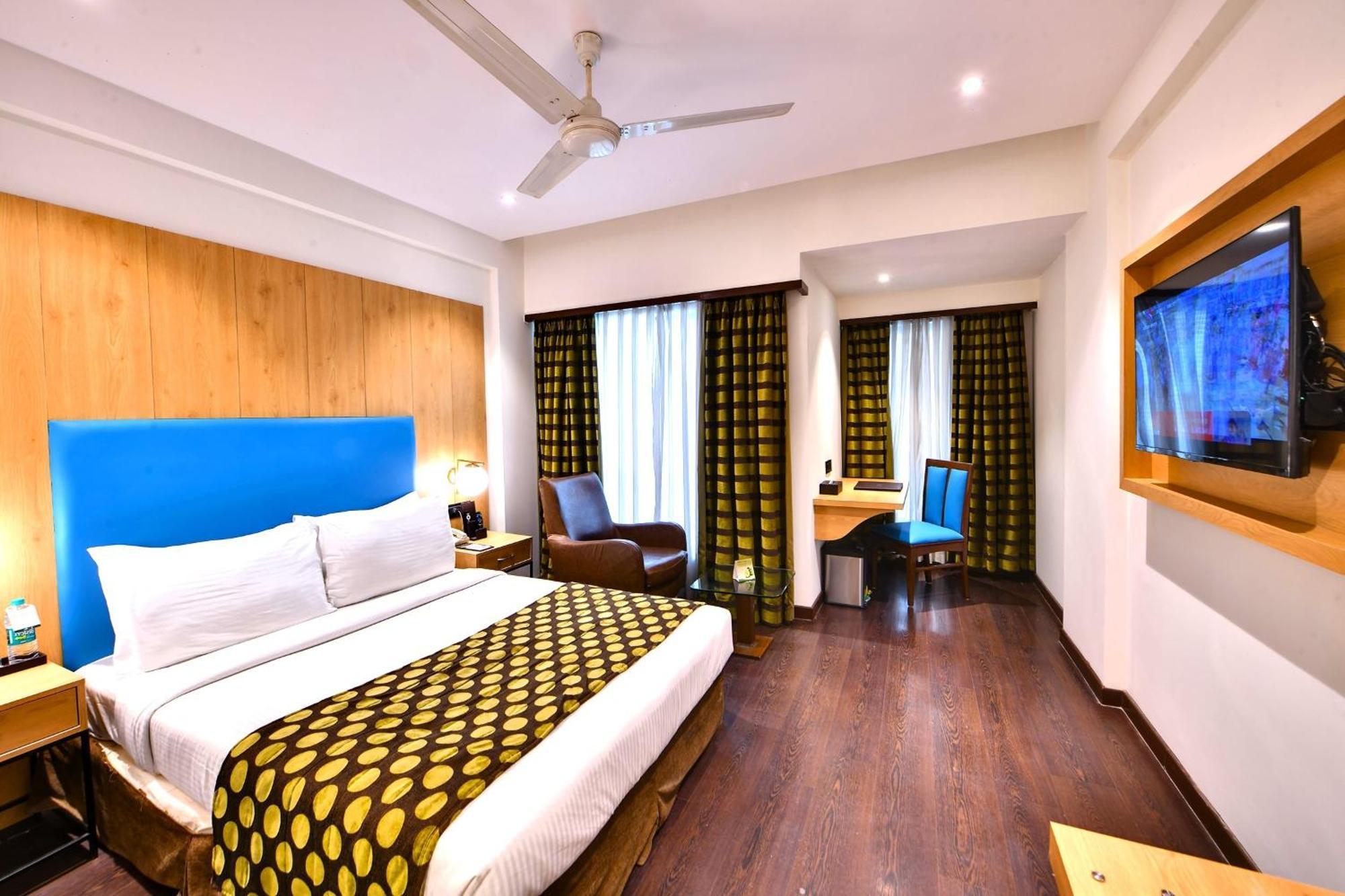 The Fern Residency, Subhash Bridge, Hotel