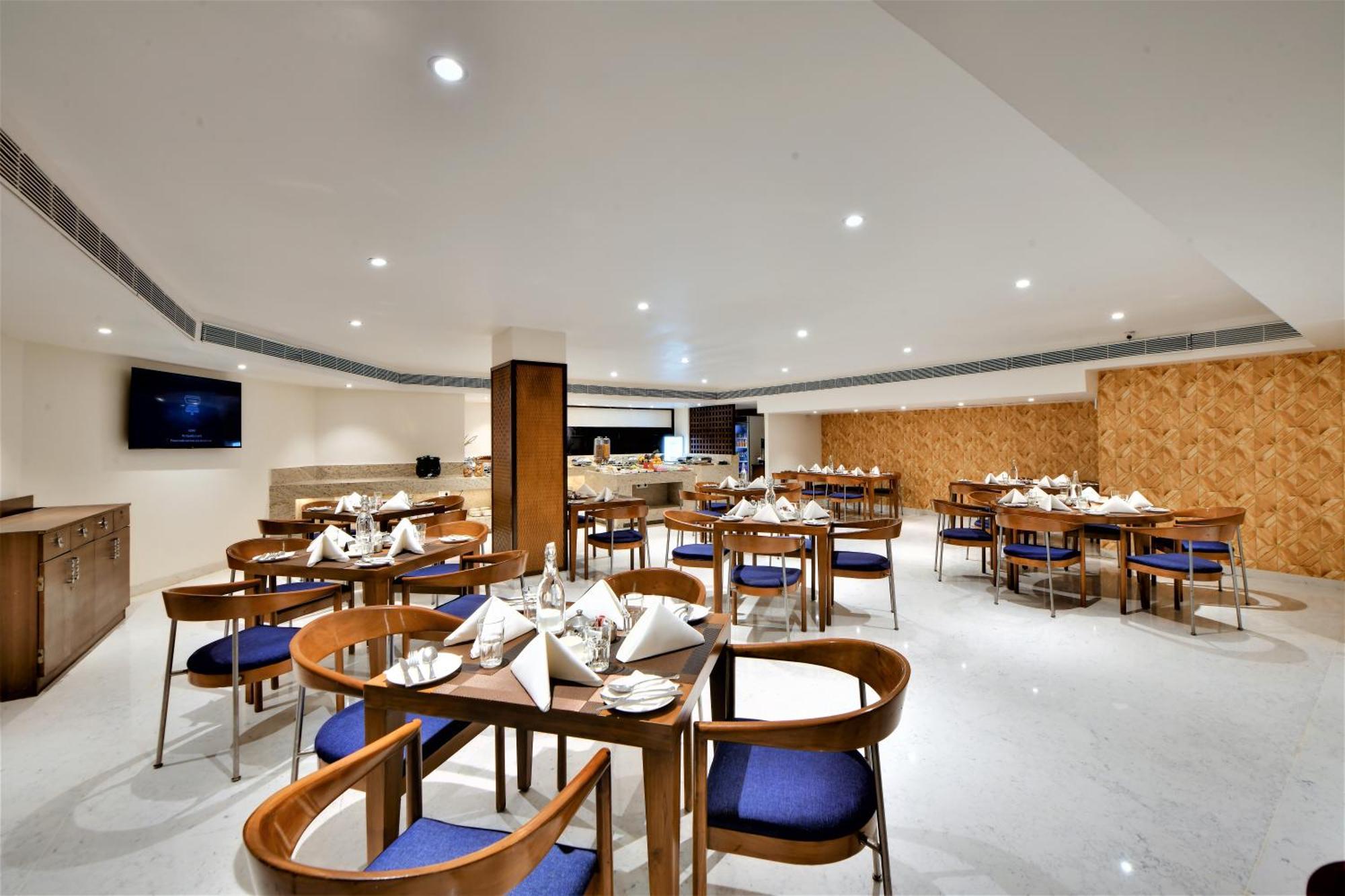 Hotel The Fern Residency, Subhash Bridge,