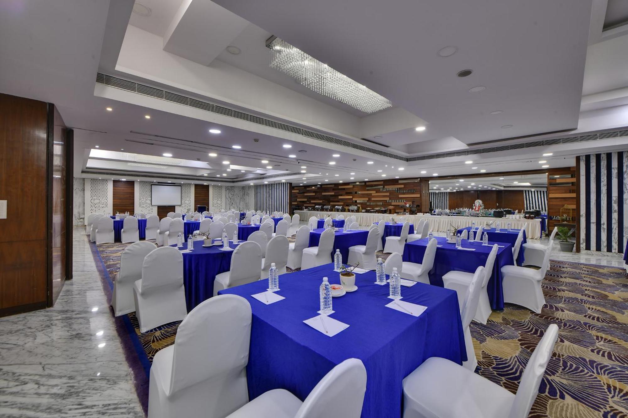 The Fern Residency, Subhash Bridge, 4* Ahmedabad