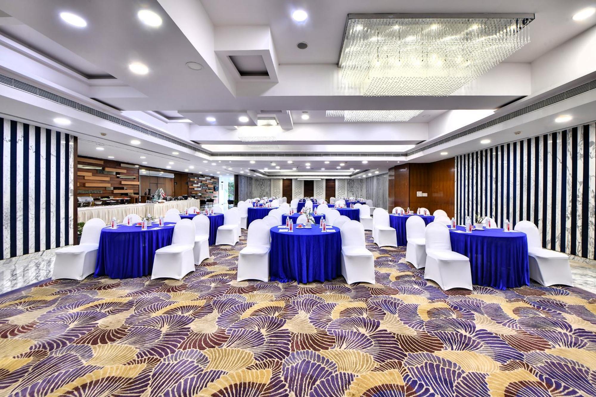Hotel The Fern Residency, Subhash Bridge, 4*