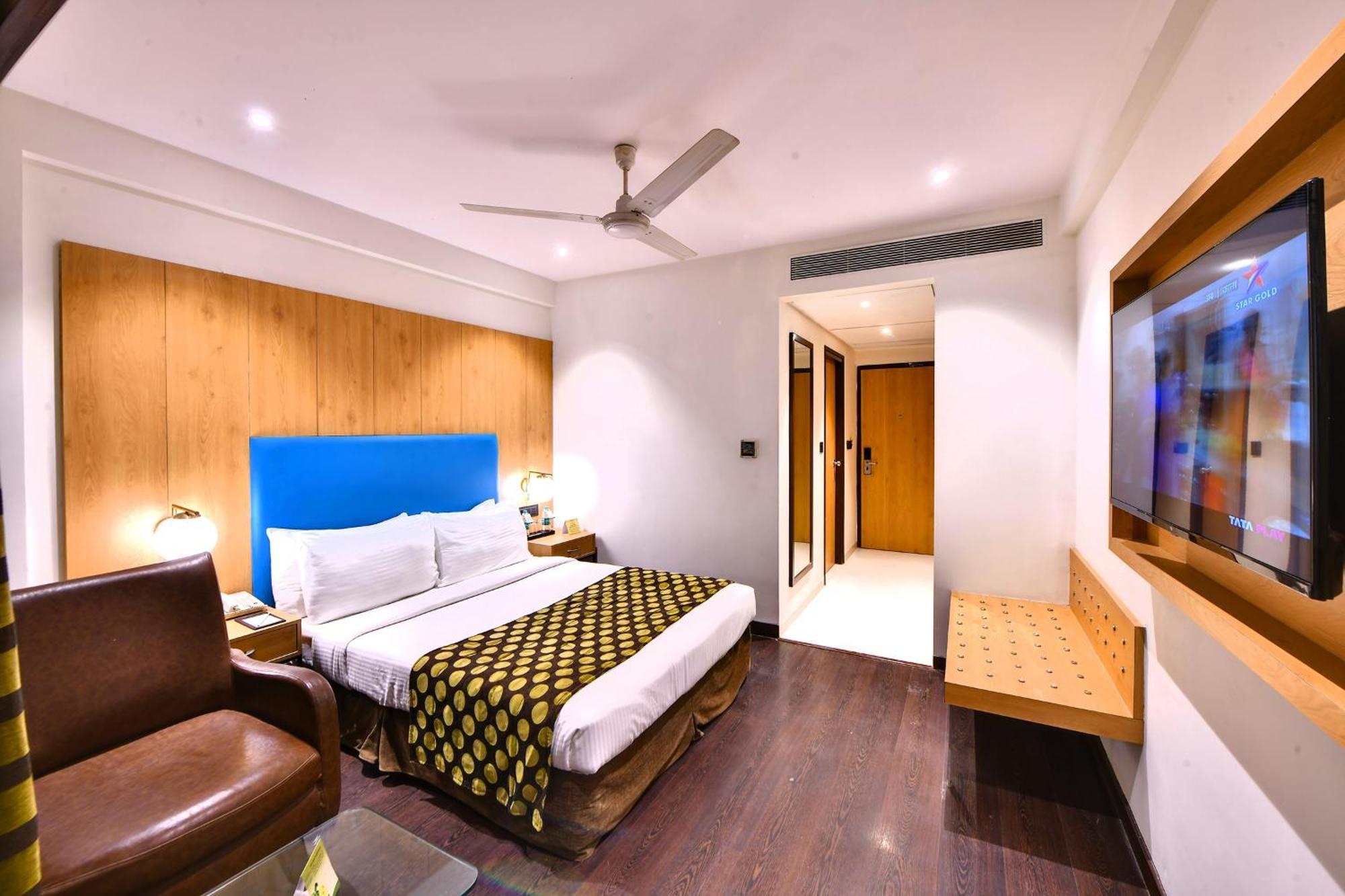 The Fern Residency, Subhash Bridge, Hotel