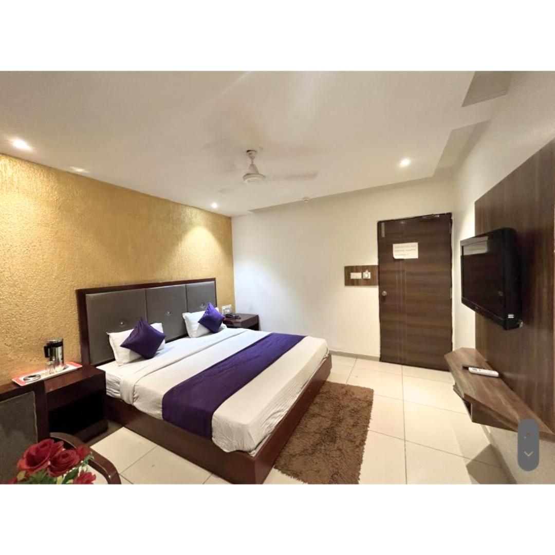 Shrimad Motera Guest house *
