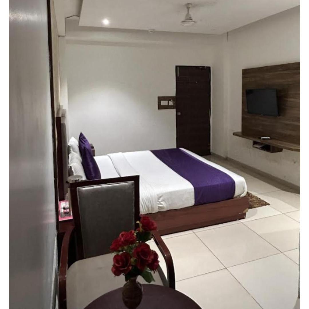 Shrimad Motera Guest house