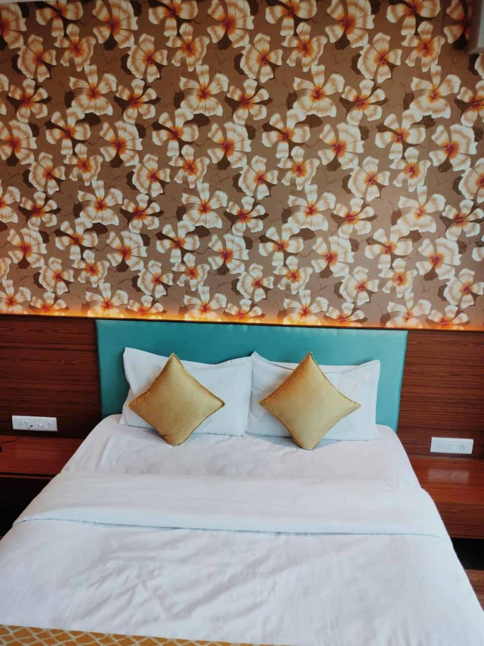 Hotel Vibes 2*