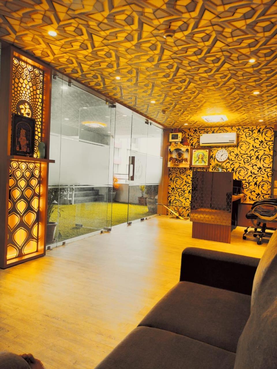 Vibes Hotel 2*