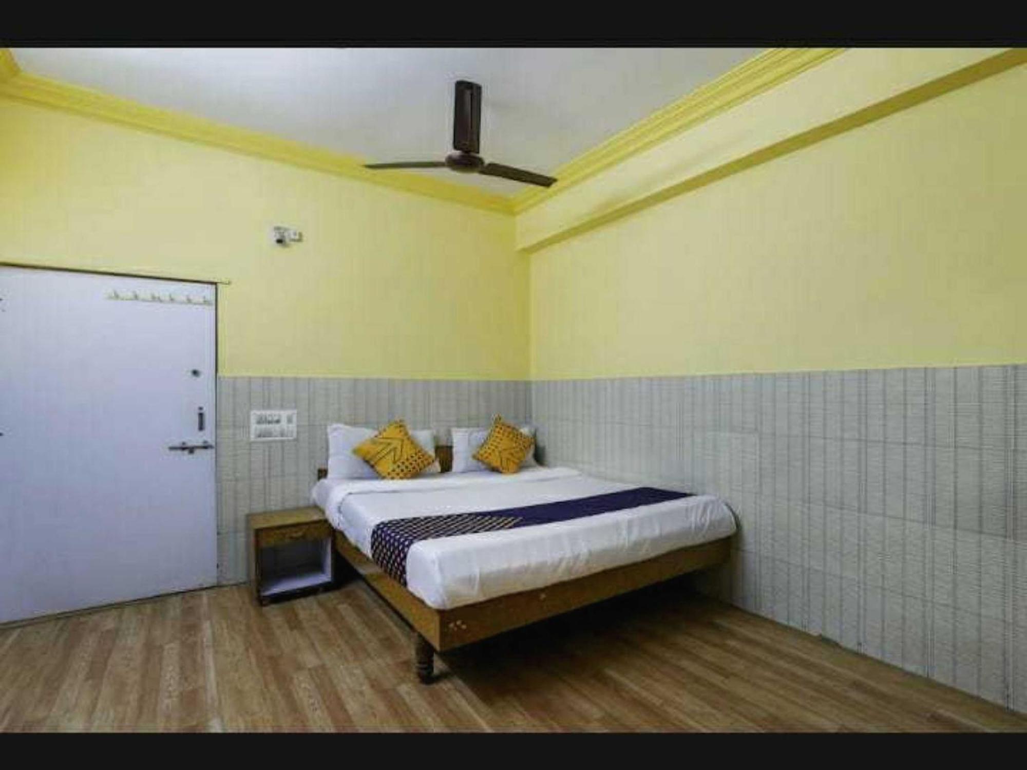 Oyo Apsara Hotel Ahmedabad