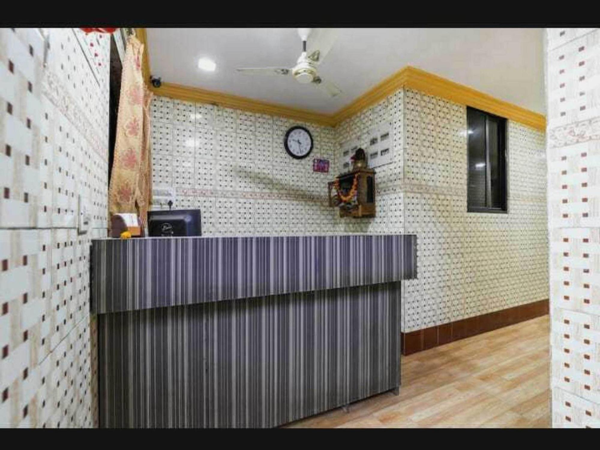 Oyo Apsara Hotel Ahmedabad