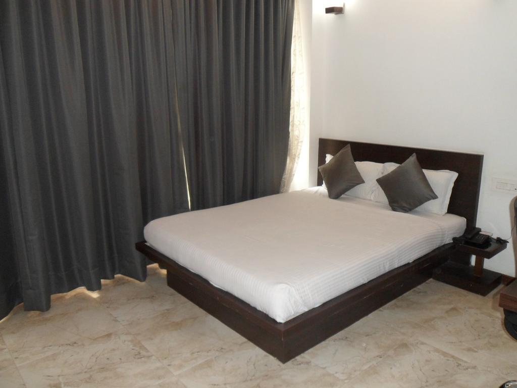 Maple 2* Ahmedabad
