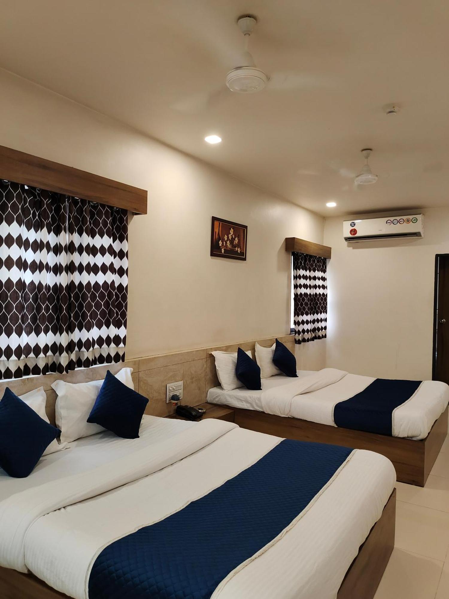 Guest house Palm Residency