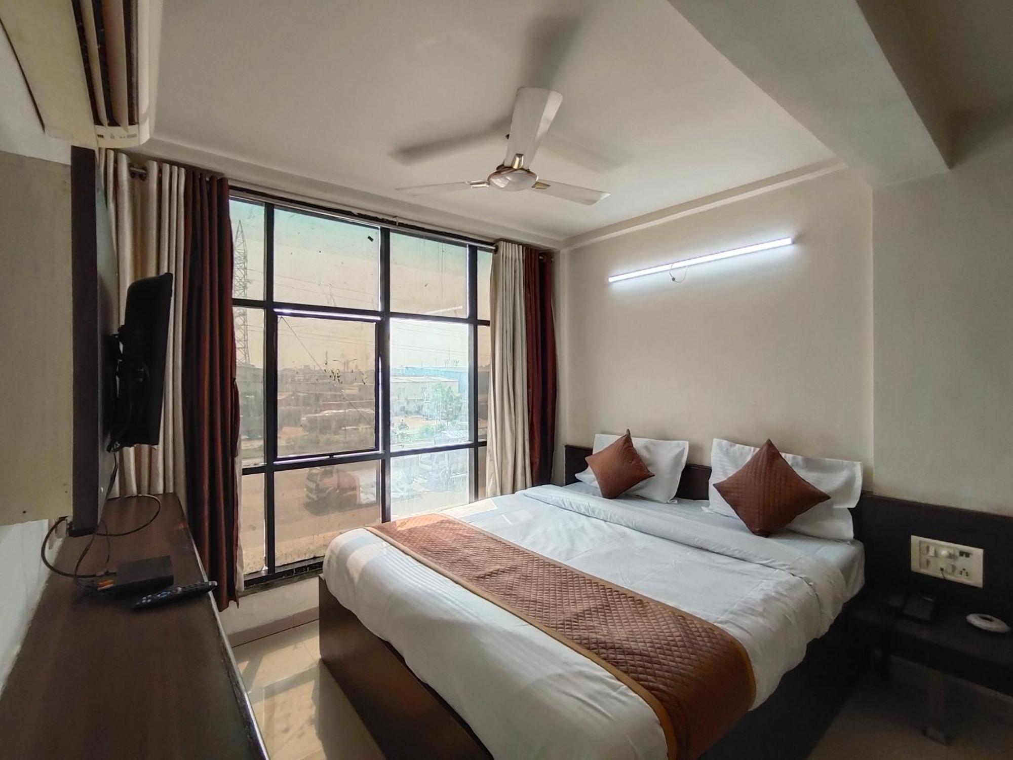 Palm Residency Guest house *
