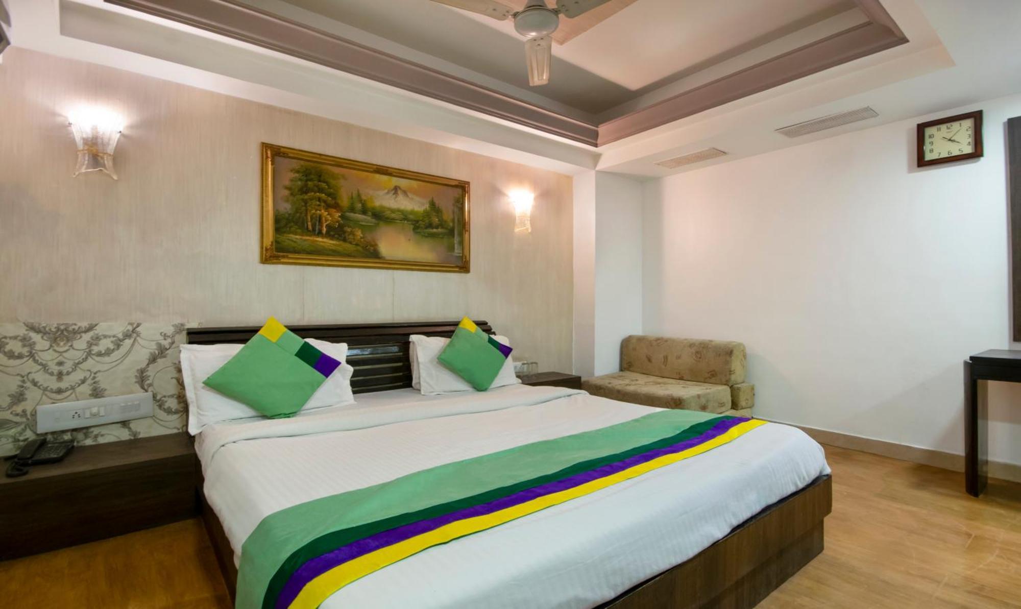 Itsy Shree Krishna Palace