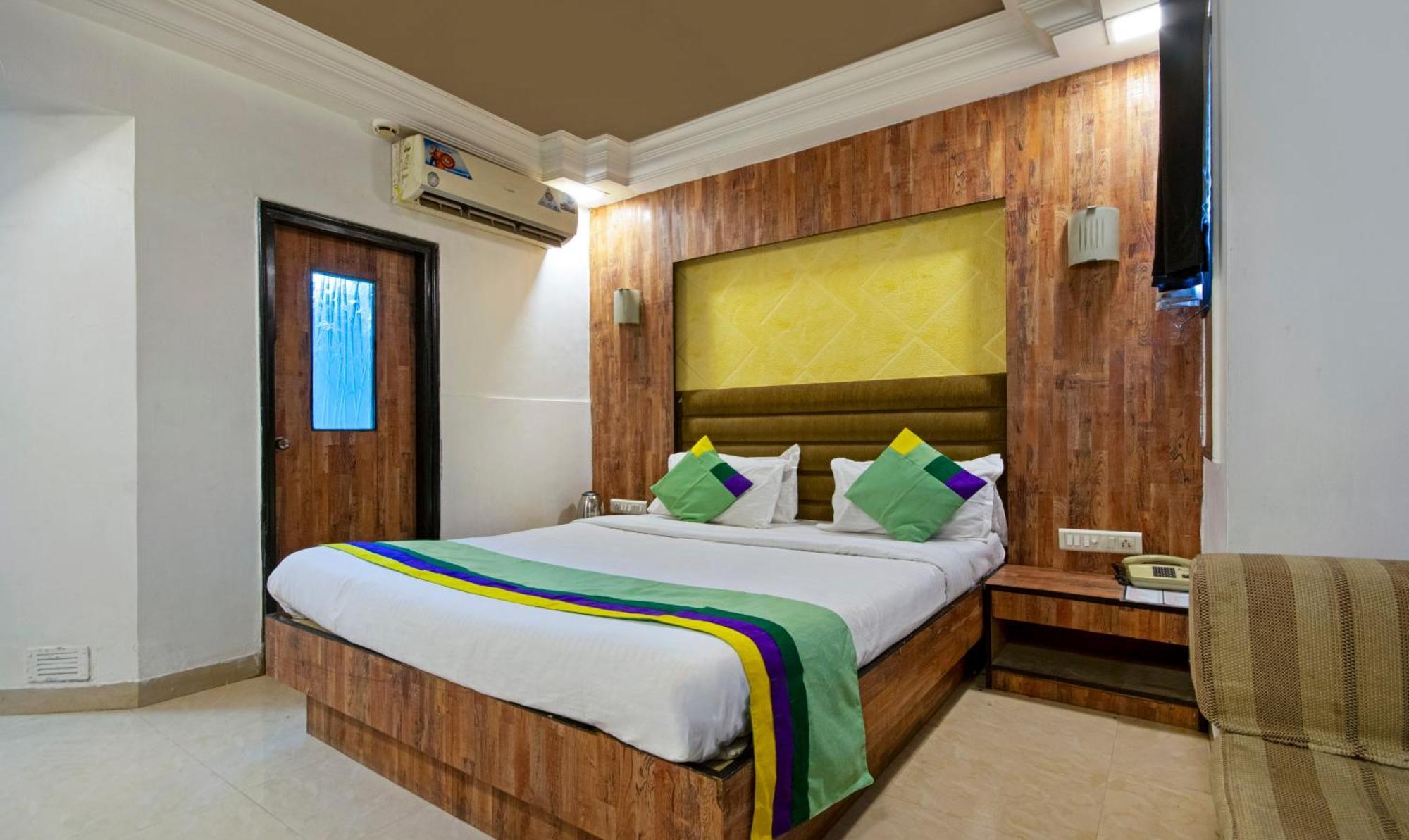 Itsy Shree Krishna Palace Hotel