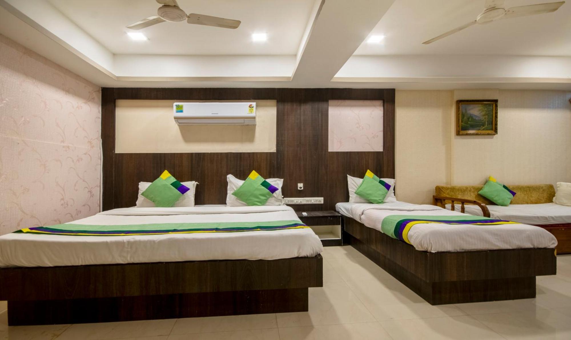 Itsy Shree Krishna Palace