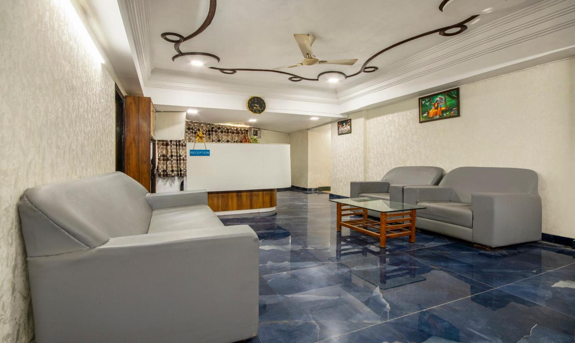 Itsy Shree Krishna Palace Ahmedabad