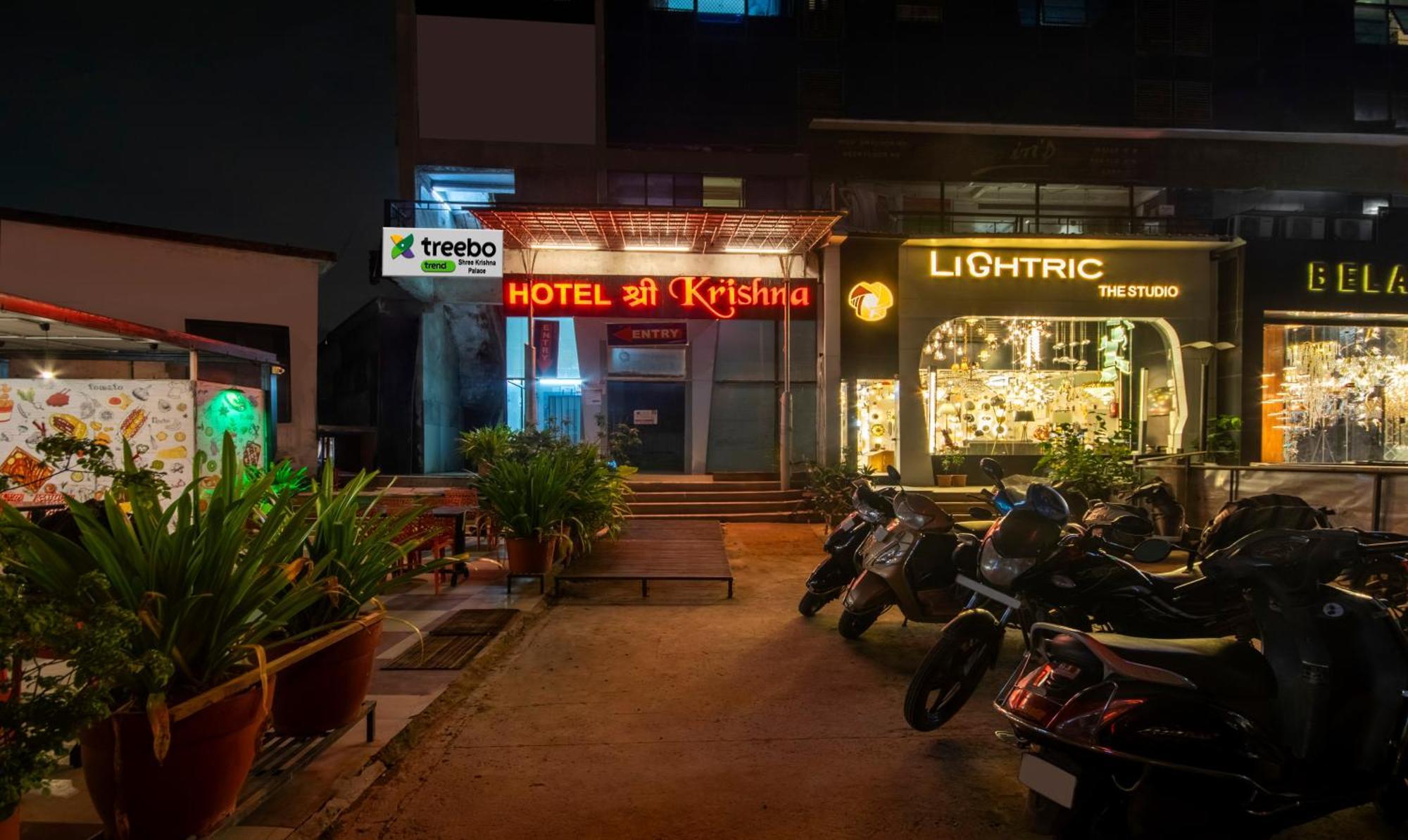 Hotel Itsy Shree Krishna Palace Ahmedabad