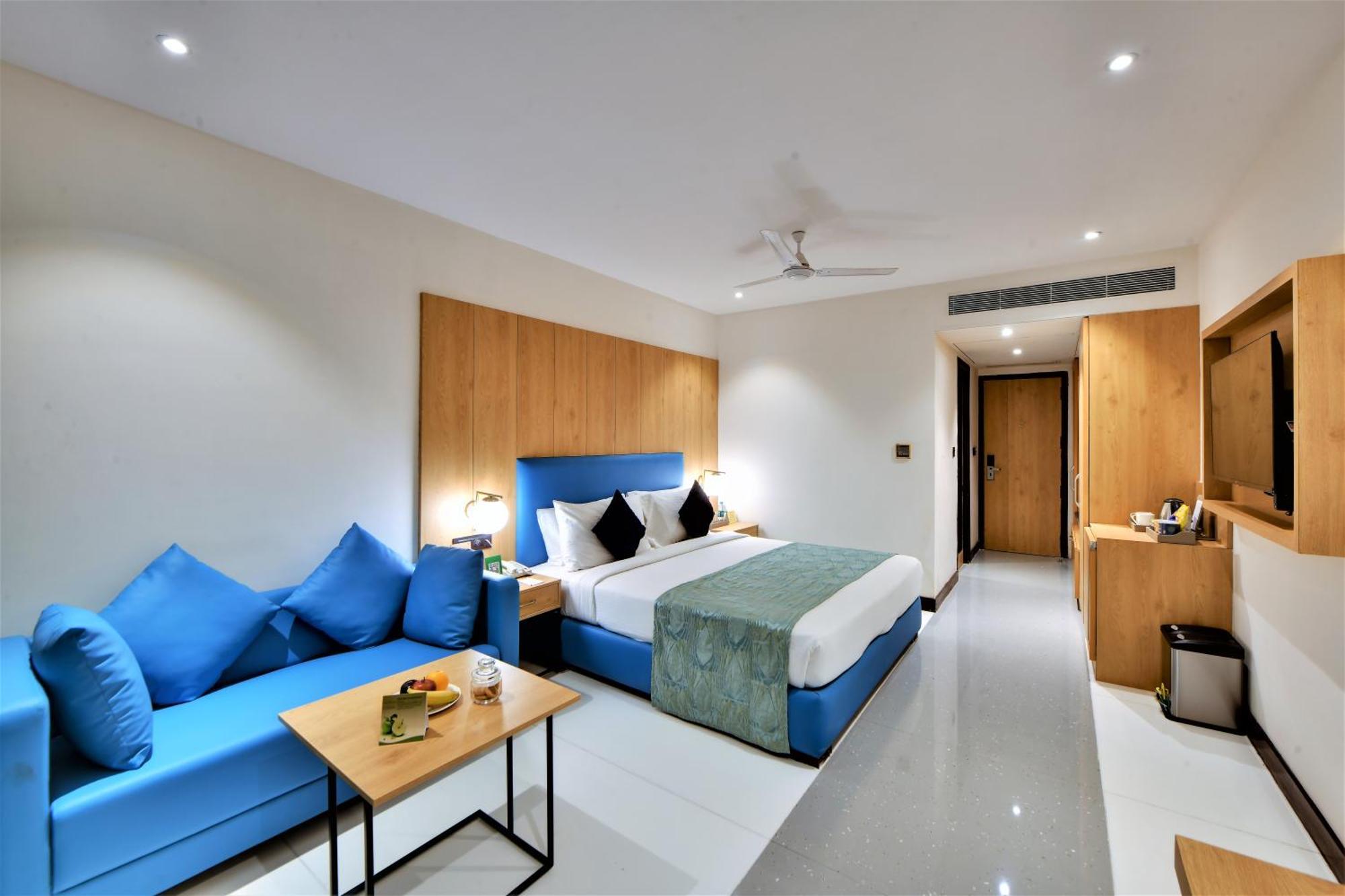 The Fern Residency, Subhash Bridge, 4*