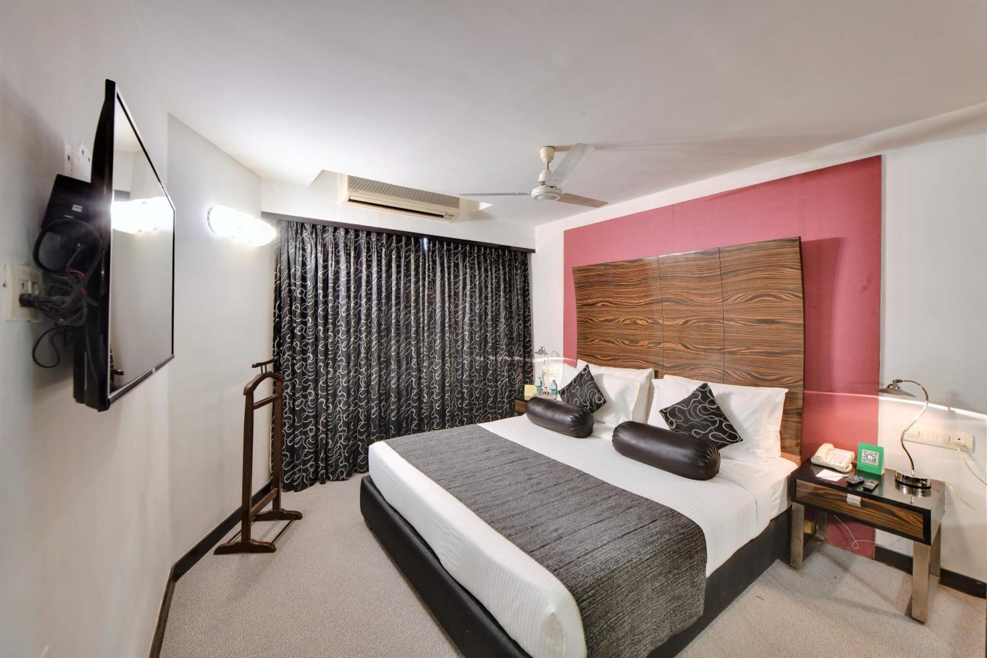 The Fern Residency, Subhash Bridge, Hotel