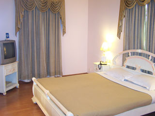 Naeeka Hotel