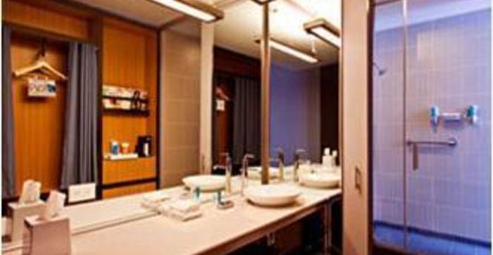 Vivanta Sg Highway 5*