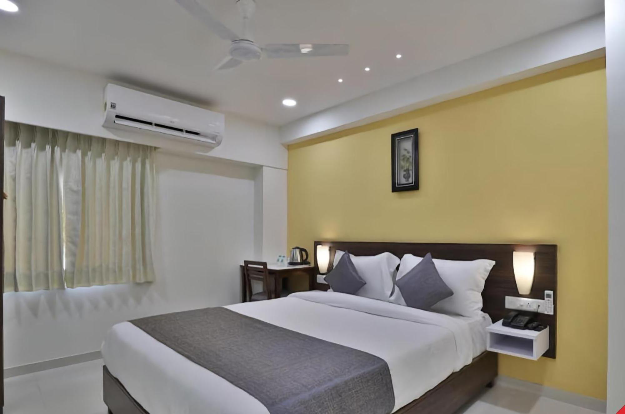 Leo Hotel Ahmedabad