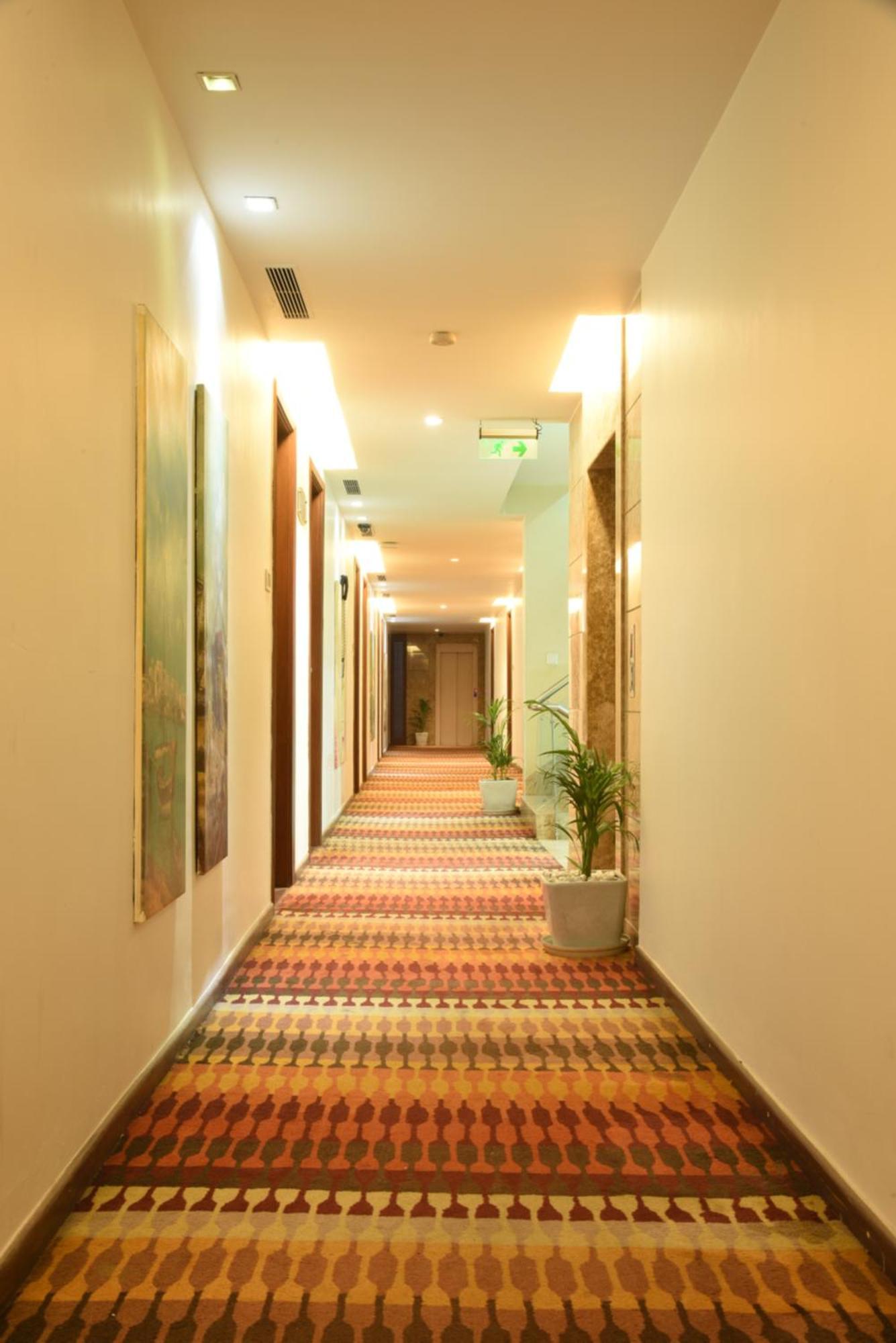 Riverview Hotel Ahmedabad