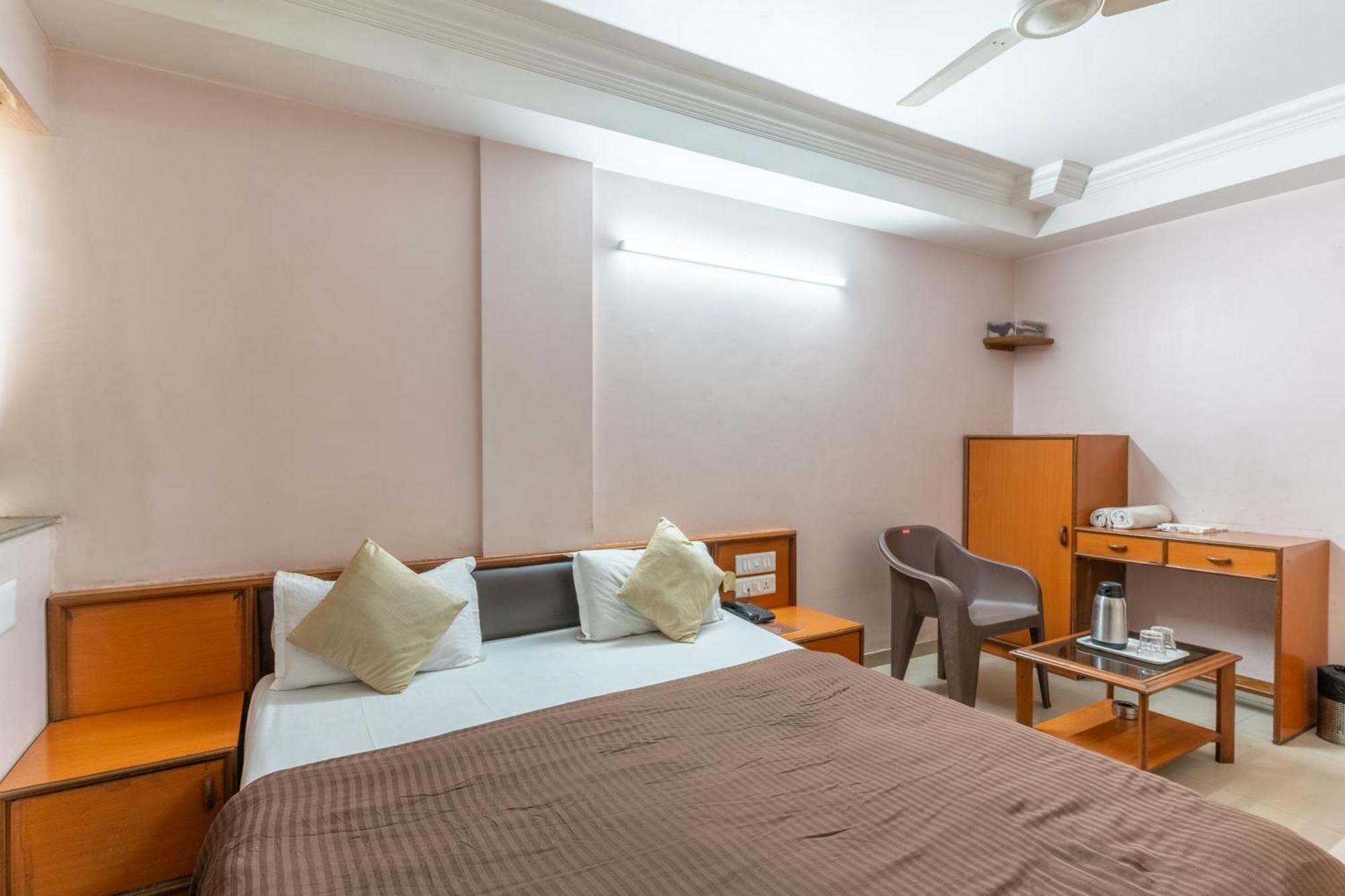Sanmati Hotel Ahmedabad