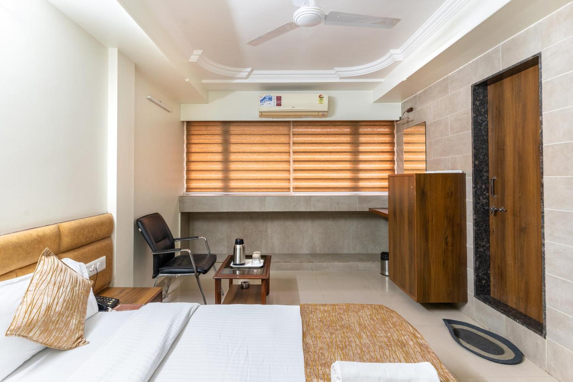 Hotel Sanmati Ahmedabad