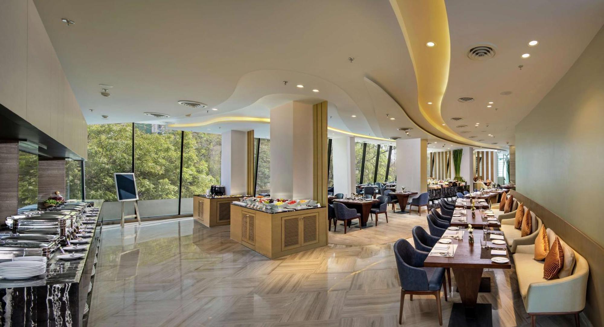 Doubletree By Hilton 5* Ahmedabad