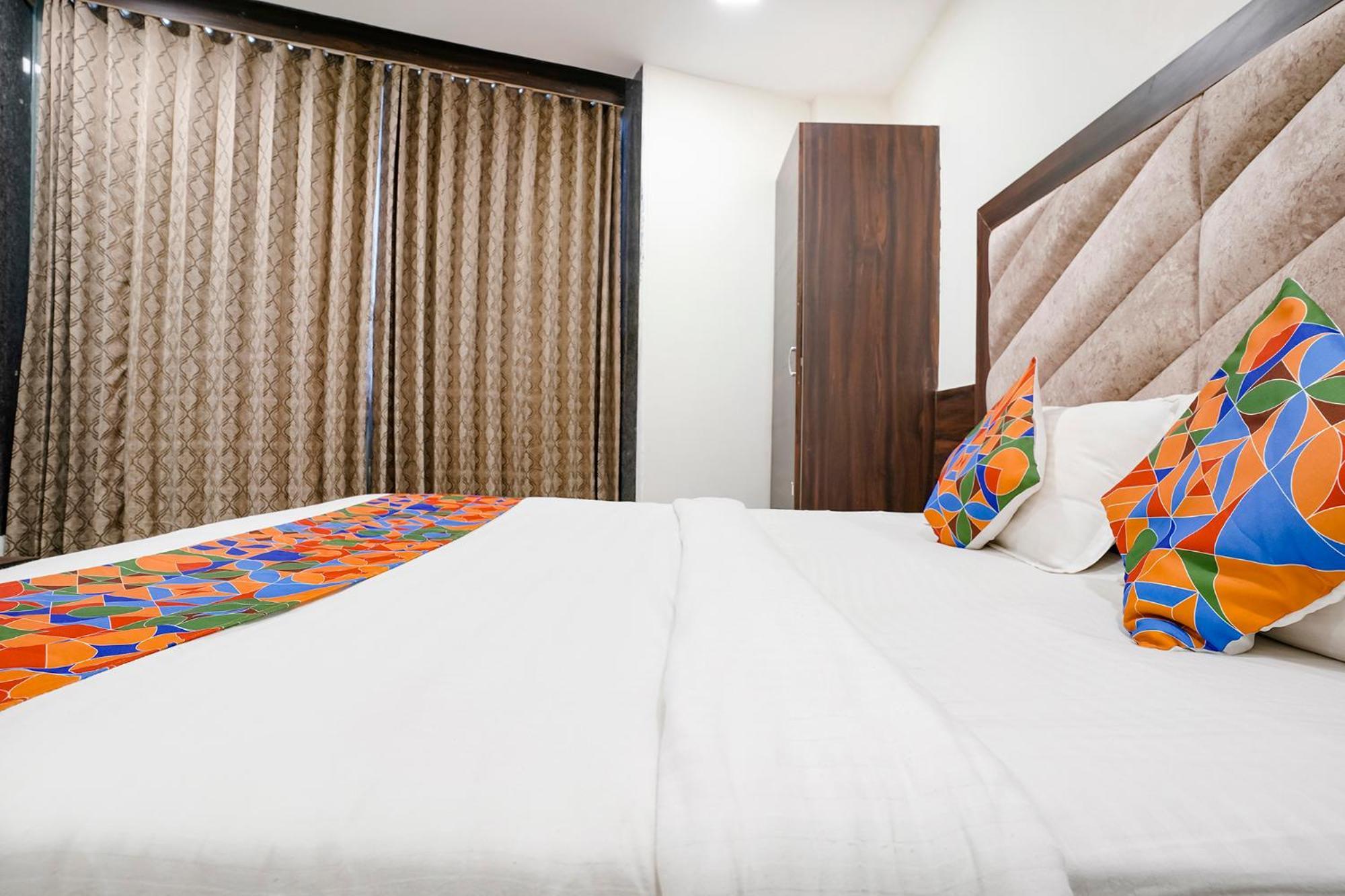 Hotel Fabhotel Silver Ahmedabad